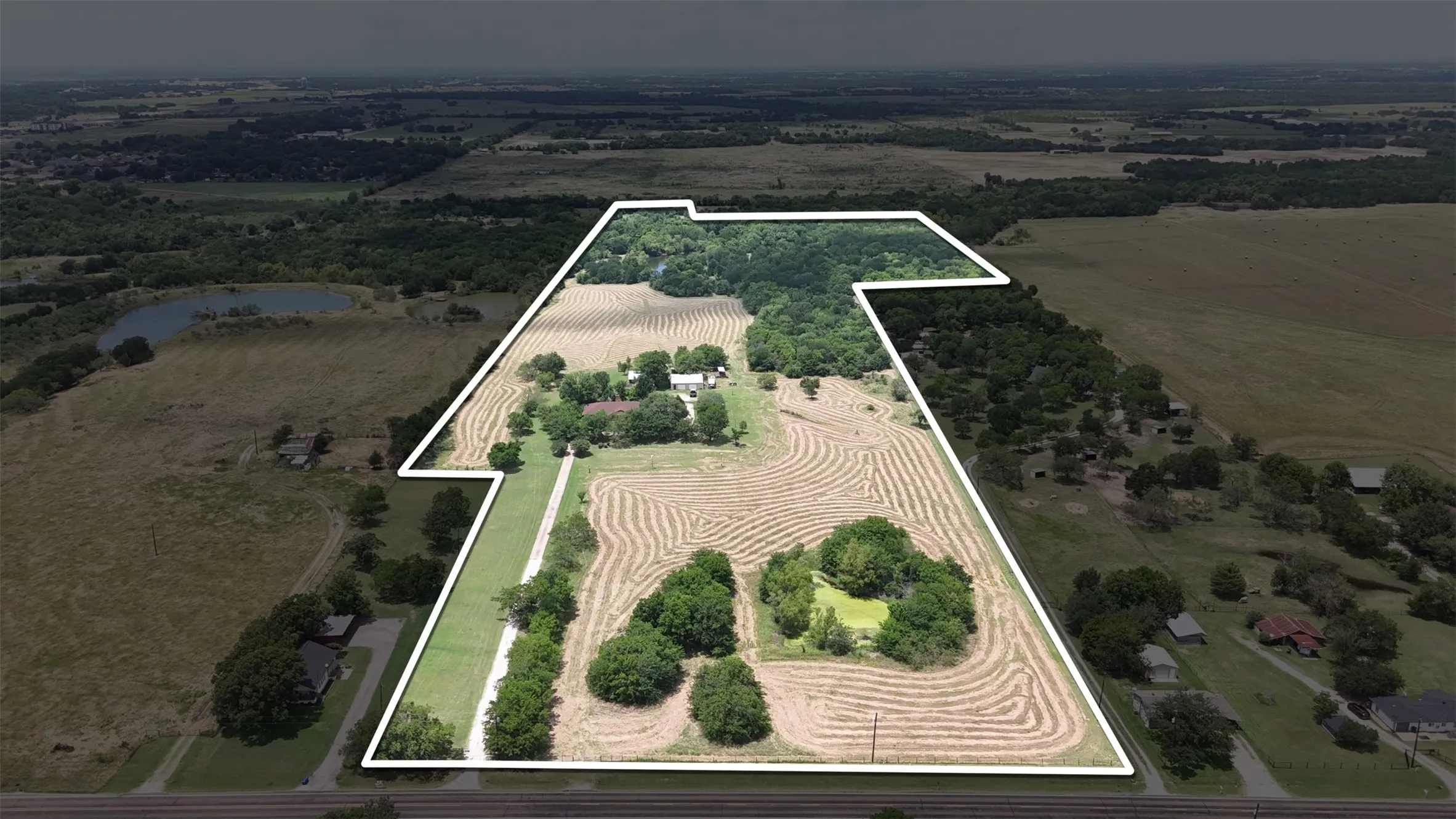 Property lines are approximate.