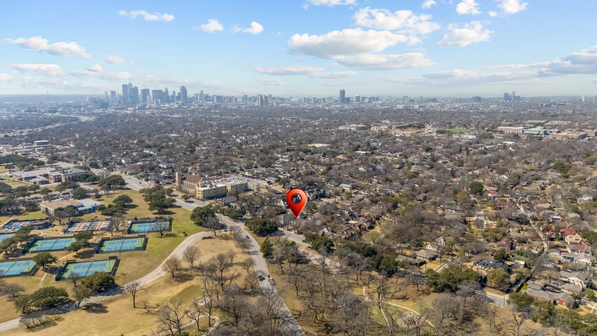 Single Family Residence For Sale in Dallas County , 6405 E Grand Avenue, Dallas, Texas 75223, 3 Bedroom, 2 Bathroom, 2 Garage spaces, 2,127 Sqft, built in 2003, mls#21350223, Real Estate Agent in Dallas, Homes For Sale in Dallas county, Homes For Sale in Dallas, Realtor in Dallas Texas, Real Estate Brokerage Independent Realty Texas, Luminita Cordes Realtor