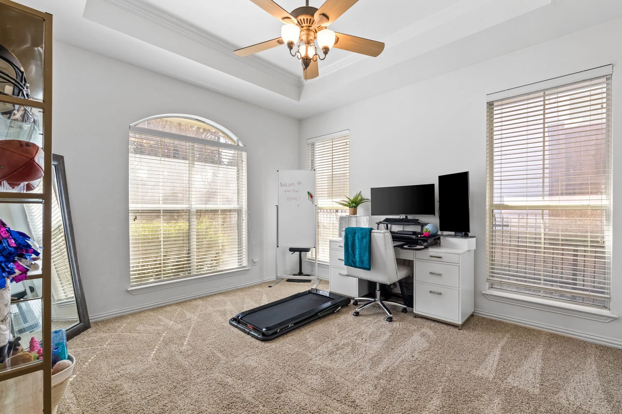 Single Family Residence For Sale in Dallas County , 6405 E Grand Avenue, Dallas, Texas 75223, 3 Bedroom, 2 Bathroom, 2 Garage spaces, 2,127 Sqft, built in 2003, mls#21350223, Real Estate Agent in Dallas, Homes For Sale in Dallas county, Homes For Sale in Dallas, Realtor in Dallas Texas, Real Estate Brokerage Independent Realty Texas, Luminita Cordes Realtor