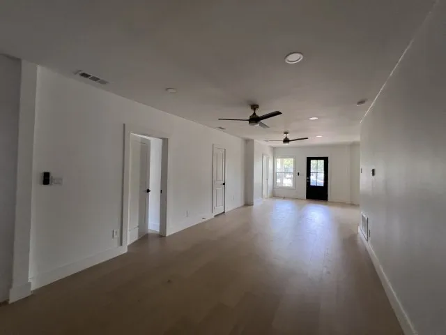 Single Family Residence For Sale in Dallas County , 710 S Glasgow Drive, Dallas, Texas 75223, 3 Bedroom, 3 Bathroom, 2 Garage spaces, 1,664 Sqft, built in 1916, mls#21350219, Real Estate Agent in Dallas, Homes For Sale in Dallas county, Homes For Sale in Dallas, Realtor in Dallas Texas, Real Estate Brokerage Independent Realty Texas, Luminita Cordes Realtor