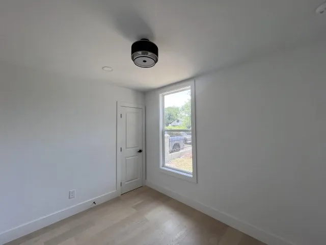 Single Family Residence For Sale in Dallas County , 710 S Glasgow Drive, Dallas, Texas 75223, 3 Bedroom, 3 Bathroom, 2 Garage spaces, 1,664 Sqft, built in 1916, mls#21350219, Real Estate Agent in Dallas, Homes For Sale in Dallas county, Homes For Sale in Dallas, Realtor in Dallas Texas, Real Estate Brokerage Independent Realty Texas, Luminita Cordes Realtor