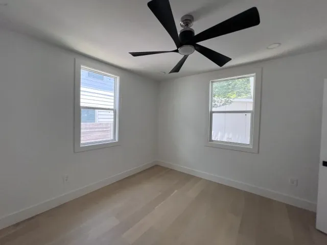 Single Family Residence For Sale in Dallas County , 710 S Glasgow Drive, Dallas, Texas 75223, 3 Bedroom, 3 Bathroom, 2 Garage spaces, 1,664 Sqft, built in 1916, mls#21350219, Real Estate Agent in Dallas, Homes For Sale in Dallas county, Homes For Sale in Dallas, Realtor in Dallas Texas, Real Estate Brokerage Independent Realty Texas, Luminita Cordes Realtor
