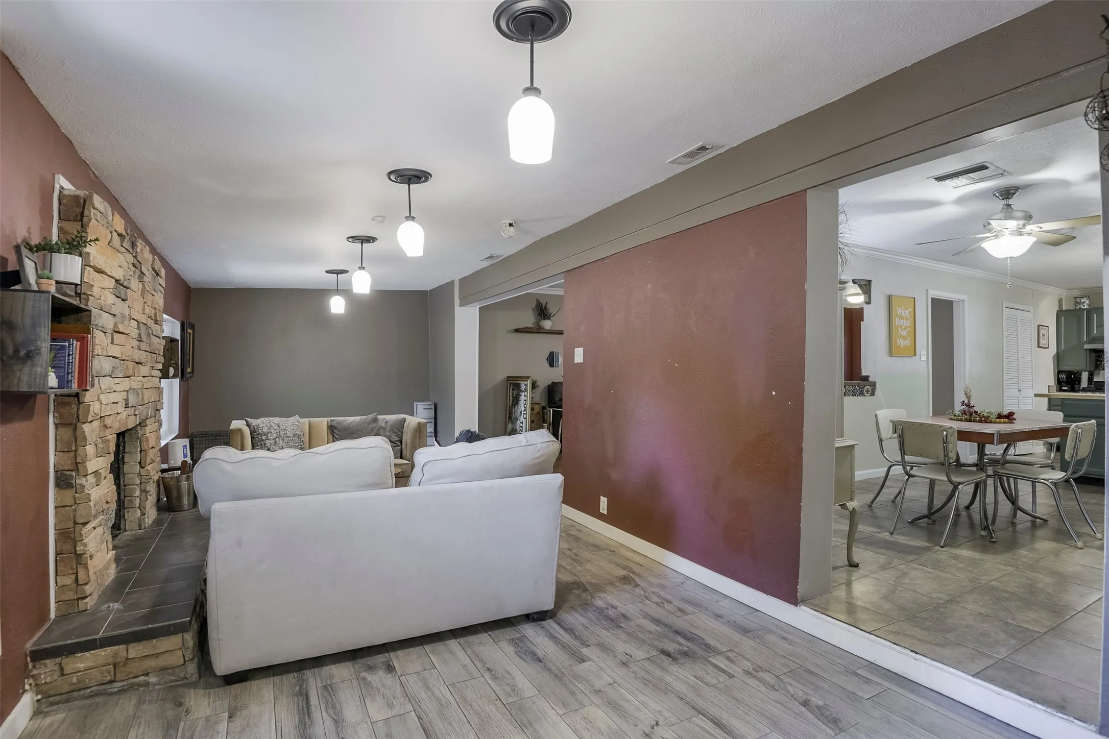 Single Family Residence For Sale in Tarrant County , 7028 Willis Avenue, Fort Worth, Texas 76116, 3 Bedroom, 2 Bathroom, 2 Garage spaces, 1,737 Sqft, built in 1955, mls#21342952, Real Estate Agent in Fort Worth, Homes For Sale in Tarrant county, Homes For Sale in Fort Worth, Realtor in Fort Worth Texas, Real Estate Brokerage Independent Realty Texas, Luminita Cordes Realtor