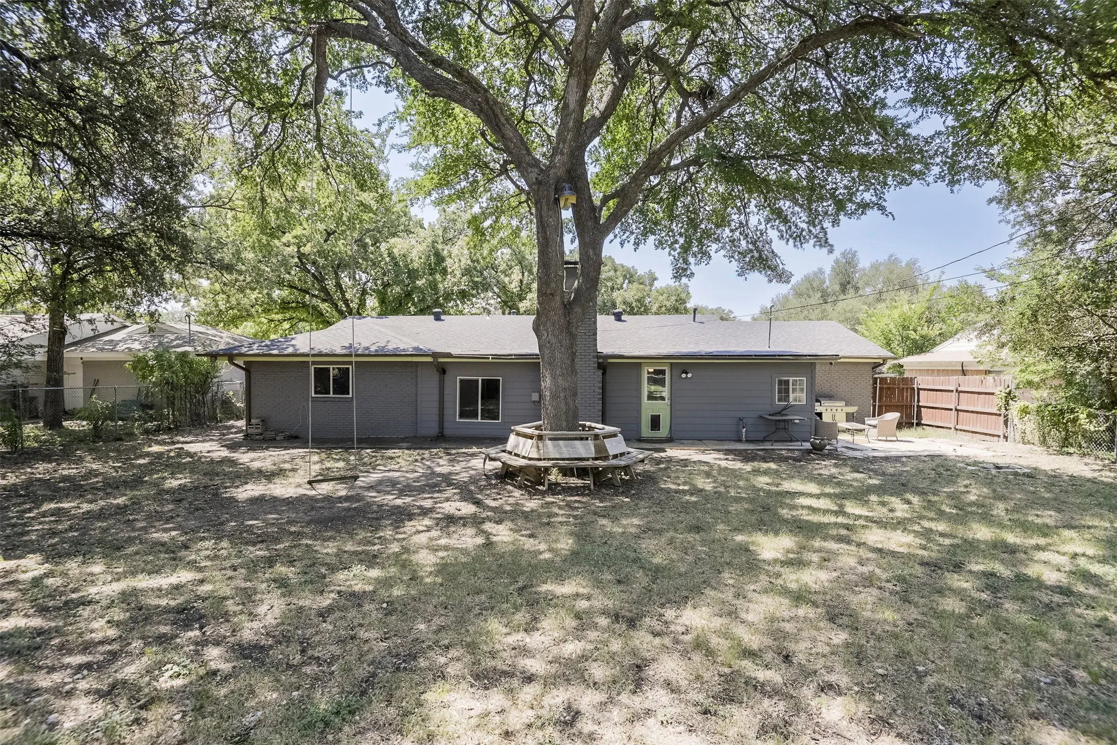 Single Family Residence For Sale in Tarrant County , 7028 Willis Avenue, Fort Worth, Texas 76116, 3 Bedroom, 2 Bathroom, 2 Garage spaces, 1,737 Sqft, built in 1955, mls#21342952, Real Estate Agent in Fort Worth, Homes For Sale in Tarrant county, Homes For Sale in Fort Worth, Realtor in Fort Worth Texas, Real Estate Brokerage Independent Realty Texas, Luminita Cordes Realtor