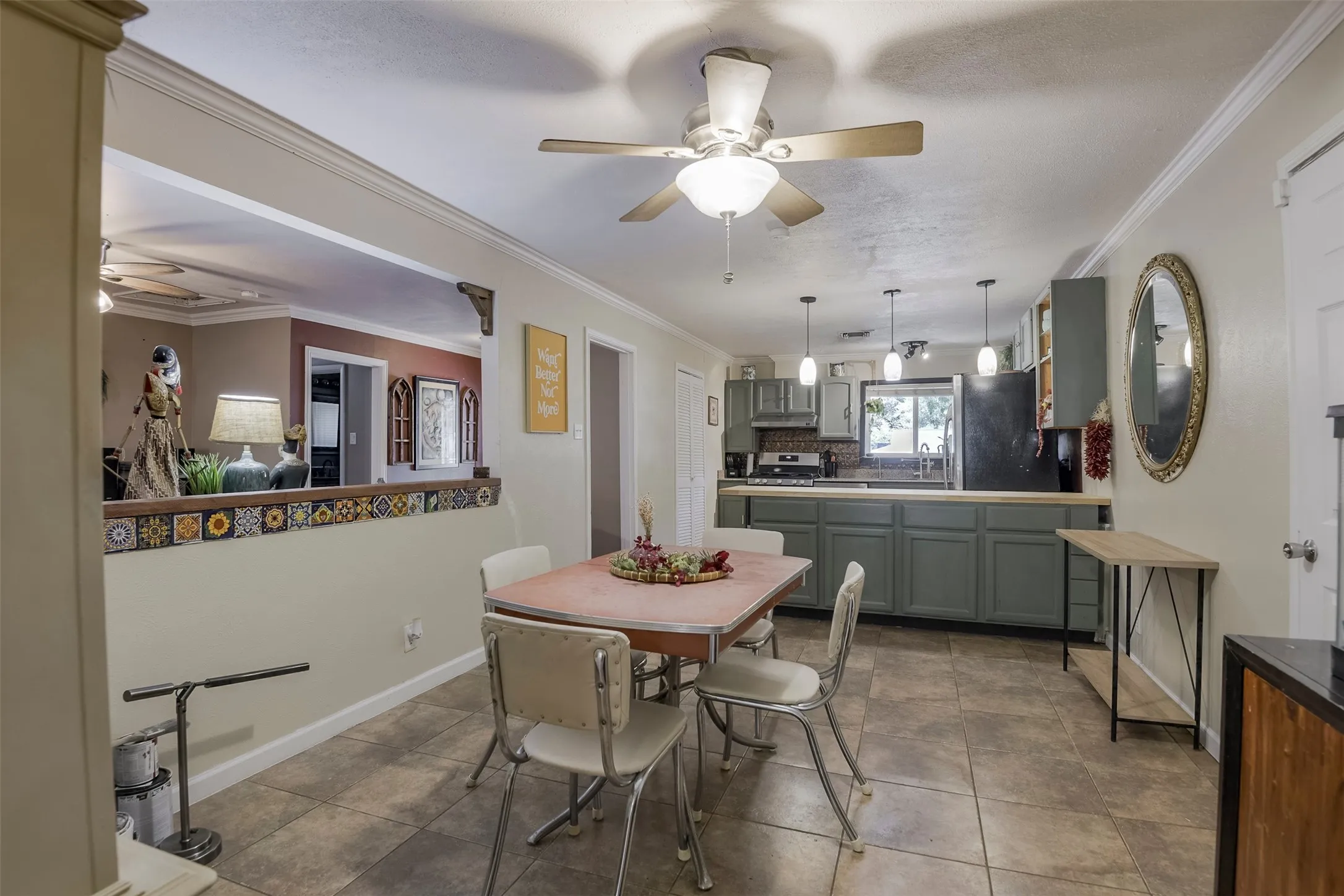 Single Family Residence For Sale in Tarrant County , 7028 Willis Avenue, Fort Worth, Texas 76116, 3 Bedroom, 2 Bathroom, 2 Garage spaces, 1,737 Sqft, built in 1955, mls#21342952, Real Estate Agent in Fort Worth, Homes For Sale in Tarrant county, Homes For Sale in Fort Worth, Realtor in Fort Worth Texas, Real Estate Brokerage Independent Realty Texas, Luminita Cordes Realtor