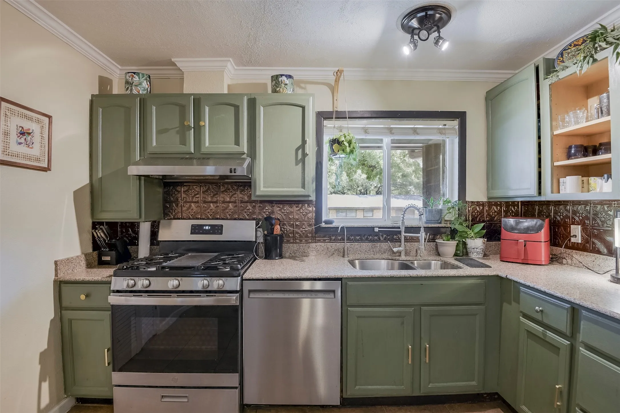 Single Family Residence For Sale in Tarrant County , 7028 Willis Avenue, Fort Worth, Texas 76116, 3 Bedroom, 2 Bathroom, 2 Garage spaces, 1,737 Sqft, built in 1955, mls#21342952, Real Estate Agent in Fort Worth, Homes For Sale in Tarrant county, Homes For Sale in Fort Worth, Realtor in Fort Worth Texas, Real Estate Brokerage Independent Realty Texas, Luminita Cordes Realtor