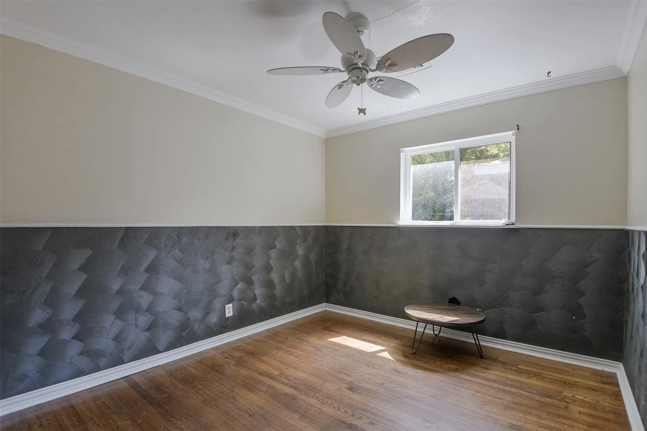 Single Family Residence For Sale in Tarrant County , 7028 Willis Avenue, Fort Worth, Texas 76116, 3 Bedroom, 2 Bathroom, 2 Garage spaces, 1,737 Sqft, built in 1955, mls#21342952, Real Estate Agent in Fort Worth, Homes For Sale in Tarrant county, Homes For Sale in Fort Worth, Realtor in Fort Worth Texas, Real Estate Brokerage Independent Realty Texas, Luminita Cordes Realtor