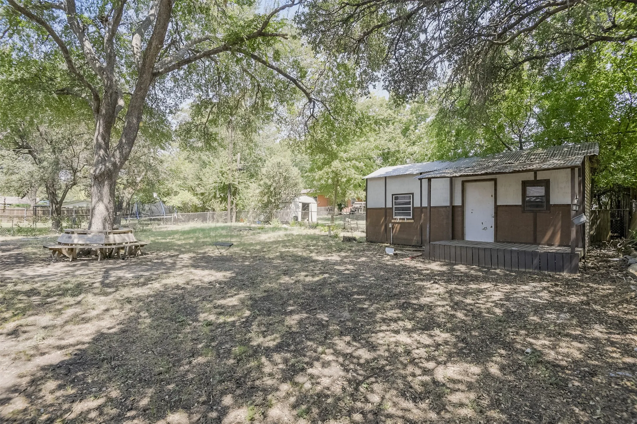 Single Family Residence For Sale in Tarrant County , 7028 Willis Avenue, Fort Worth, Texas 76116, 3 Bedroom, 2 Bathroom, 2 Garage spaces, 1,737 Sqft, built in 1955, mls#21342952, Real Estate Agent in Fort Worth, Homes For Sale in Tarrant county, Homes For Sale in Fort Worth, Realtor in Fort Worth Texas, Real Estate Brokerage Independent Realty Texas, Luminita Cordes Realtor