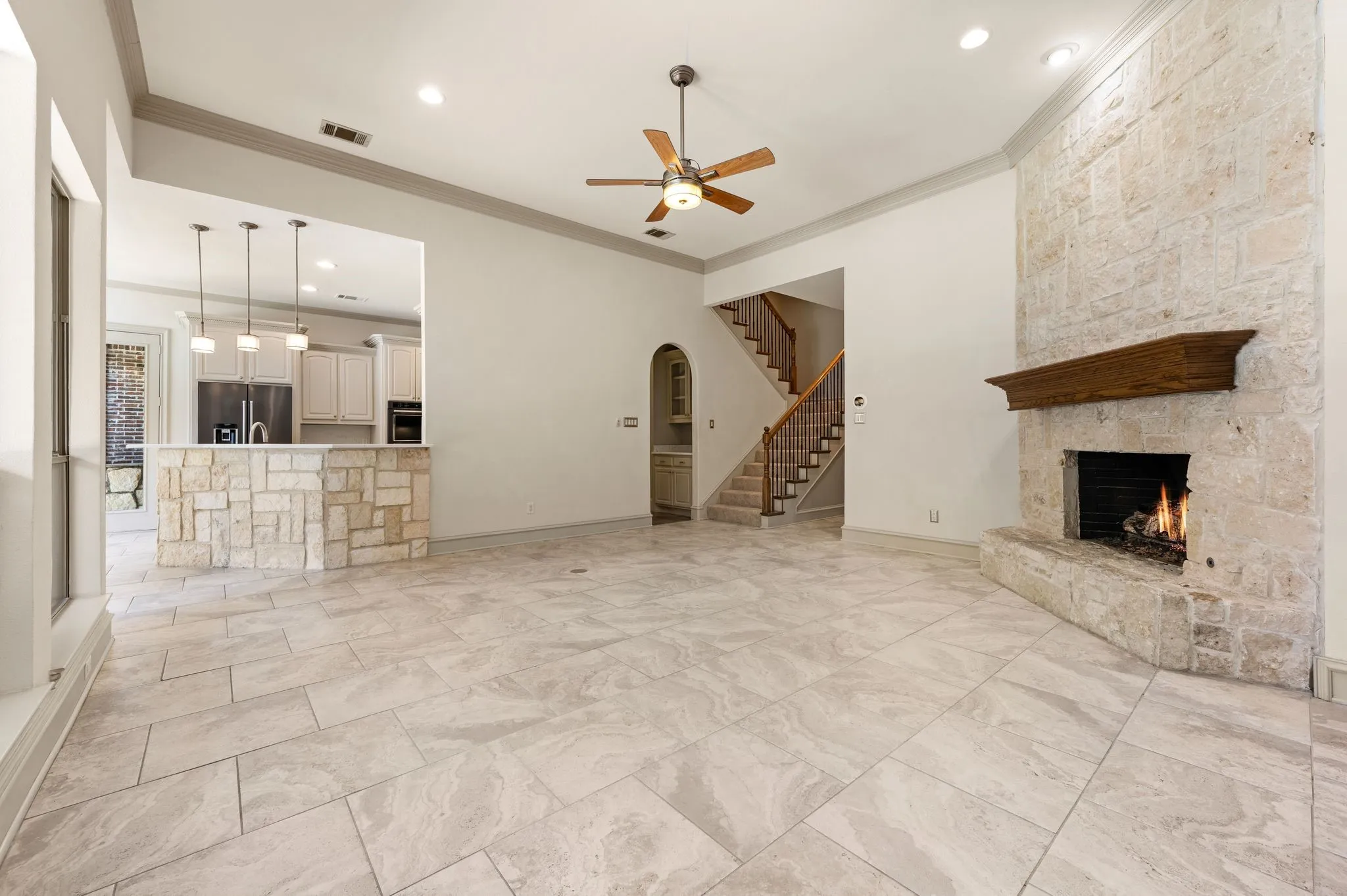 Single Family Residence For Sale in Rockwall County , 2005 Sleepy Hollow Lane, Heath, Texas 75032, 4 Bedroom, 4 Bathroom, 3 Garage spaces, 3,596 Sqft, built in 2000, mls#21350170, Real Estate Agent in Heath, Homes For Sale in Rockwall county, Homes For Sale in Heath, Realtor in Heath Texas, Real Estate Brokerage Independent Realty Texas, Luminita Cordes Realtor