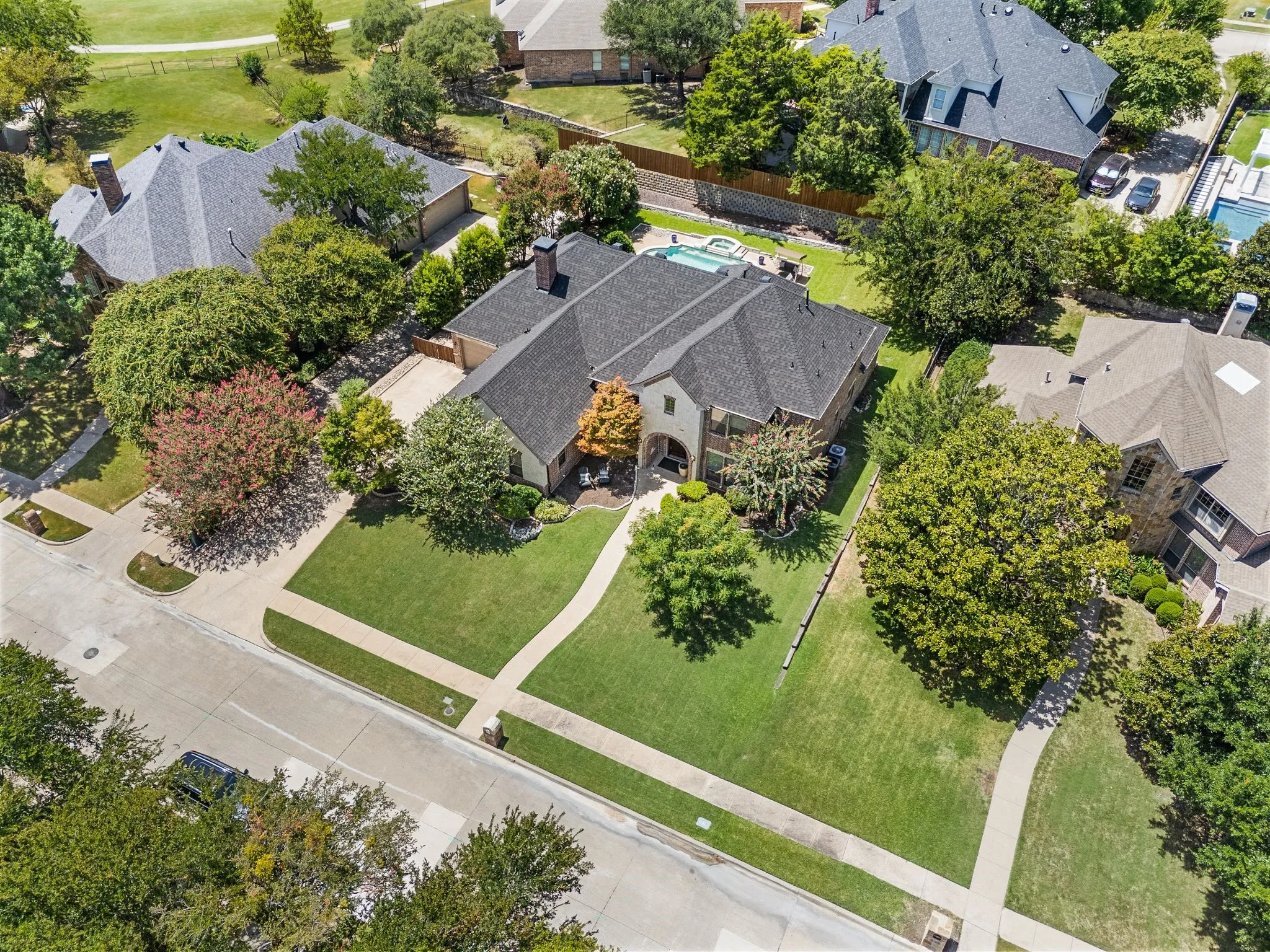 Single Family Residence For Sale in Rockwall County , 2005 Sleepy Hollow Lane, Heath, Texas 75032, 4 Bedroom, 4 Bathroom, 3 Garage spaces, 3,596 Sqft, built in 2000, mls#21350170, Real Estate Agent in Heath, Homes For Sale in Rockwall county, Homes For Sale in Heath, Realtor in Heath Texas, Real Estate Brokerage Independent Realty Texas, Luminita Cordes Realtor