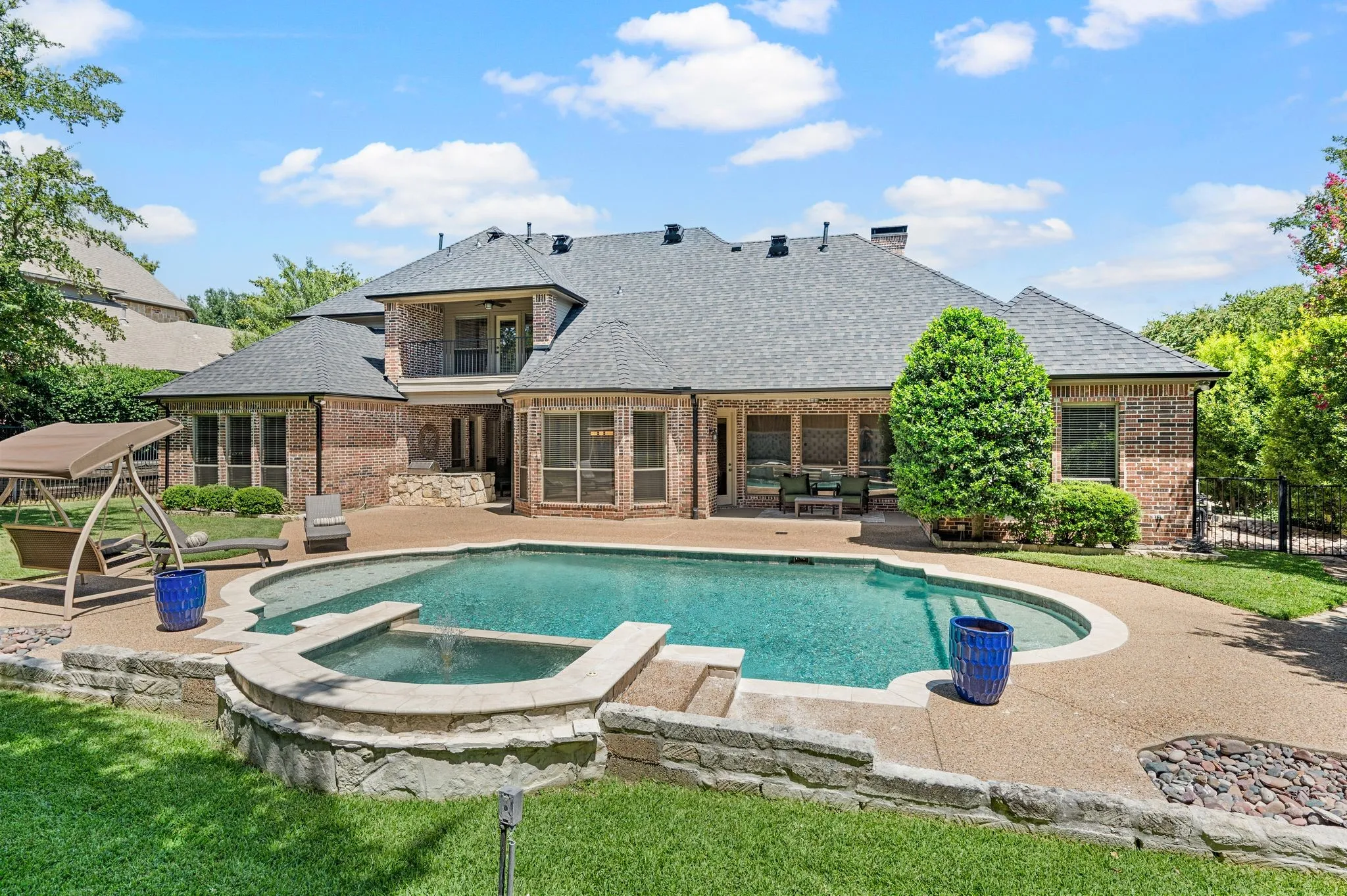 Single Family Residence For Sale in Rockwall County , 2005 Sleepy Hollow Lane, Heath, Texas 75032, 4 Bedroom, 4 Bathroom, 3 Garage spaces, 3,596 Sqft, built in 2000, mls#21350170, Real Estate Agent in Heath, Homes For Sale in Rockwall county, Homes For Sale in Heath, Realtor in Heath Texas, Real Estate Brokerage Independent Realty Texas, Luminita Cordes Realtor