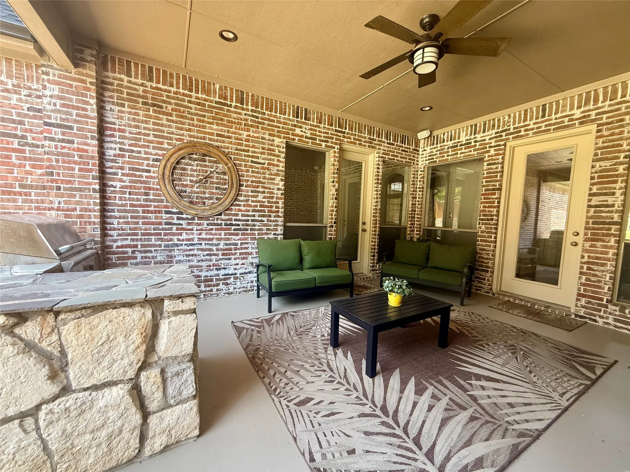 Single Family Residence For Sale in Rockwall County , 2005 Sleepy Hollow Lane, Heath, Texas 75032, 4 Bedroom, 4 Bathroom, 3 Garage spaces, 3,596 Sqft, built in 2000, mls#21350170, Real Estate Agent in Heath, Homes For Sale in Rockwall county, Homes For Sale in Heath, Realtor in Heath Texas, Real Estate Brokerage Independent Realty Texas, Luminita Cordes Realtor