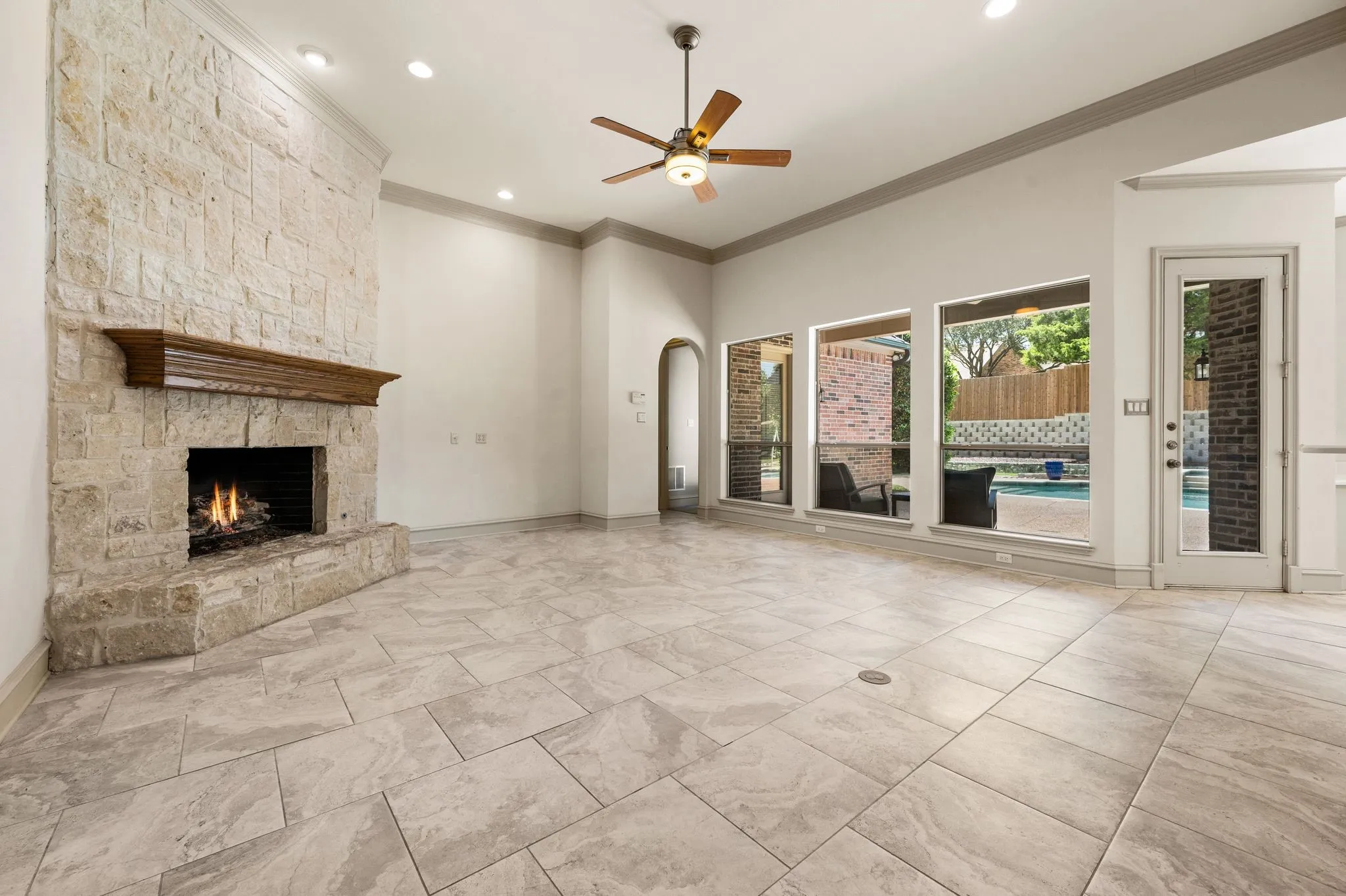 Single Family Residence For Sale in Rockwall County , 2005 Sleepy Hollow Lane, Heath, Texas 75032, 4 Bedroom, 4 Bathroom, 3 Garage spaces, 3,596 Sqft, built in 2000, mls#21350170, Real Estate Agent in Heath, Homes For Sale in Rockwall county, Homes For Sale in Heath, Realtor in Heath Texas, Real Estate Brokerage Independent Realty Texas, Luminita Cordes Realtor