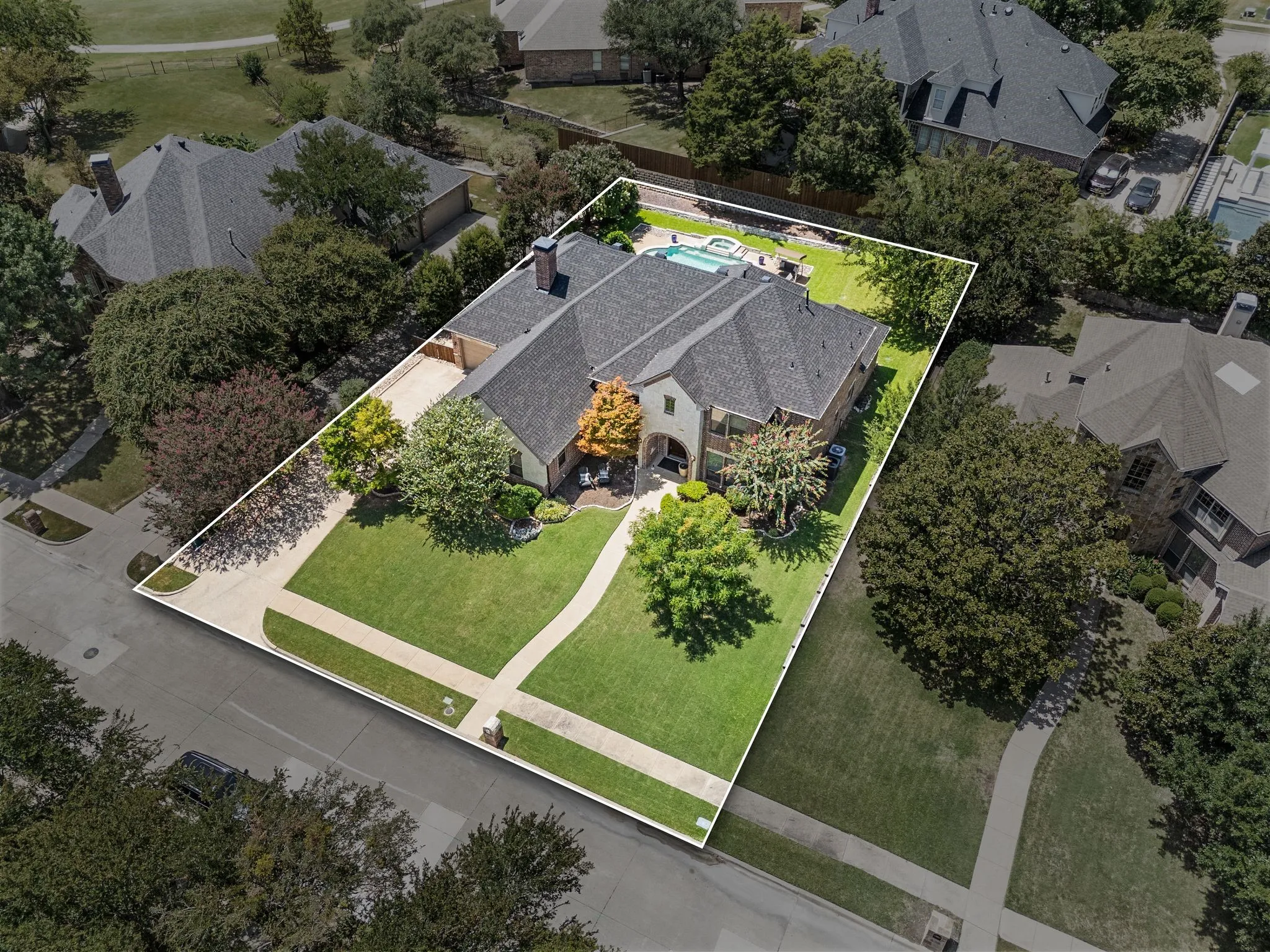 Single Family Residence For Sale in Rockwall County , 2005 Sleepy Hollow Lane, Heath, Texas 75032, 4 Bedroom, 4 Bathroom, 3 Garage spaces, 3,596 Sqft, built in 2000, mls#21350170, Real Estate Agent in Heath, Homes For Sale in Rockwall county, Homes For Sale in Heath, Realtor in Heath Texas, Real Estate Brokerage Independent Realty Texas, Luminita Cordes Realtor