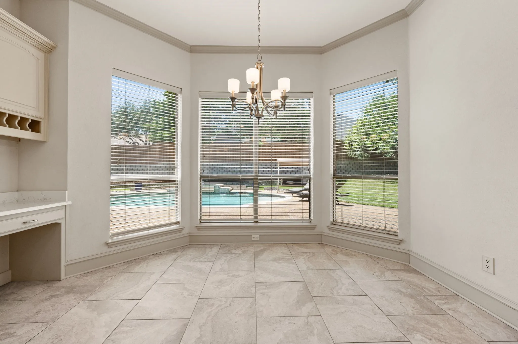 Single Family Residence For Sale in Rockwall County , 2005 Sleepy Hollow Lane, Heath, Texas 75032, 4 Bedroom, 4 Bathroom, 3 Garage spaces, 3,596 Sqft, built in 2000, mls#21350170, Real Estate Agent in Heath, Homes For Sale in Rockwall county, Homes For Sale in Heath, Realtor in Heath Texas, Real Estate Brokerage Independent Realty Texas, Luminita Cordes Realtor