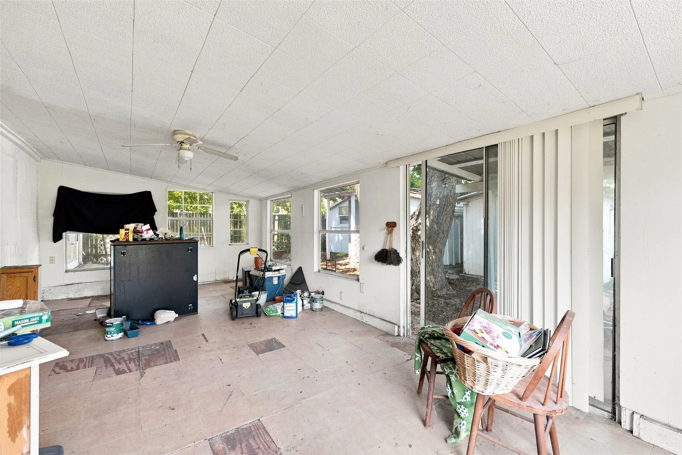 Single Family Residence For Sale in Hill County , 405 NE 4th Street, Hubbard, Texas 76648, 2 Bedroom, 2 Bathroom, Garage spaces, 1,428 Sqft, built in 0, mls#21346748, Real Estate Agent in Hubbard, Homes For Sale in Hill county, Homes For Sale in Hubbard, Realtor in Hubbard Texas, Real Estate Brokerage Independent Realty Texas, Luminita Cordes Realtor