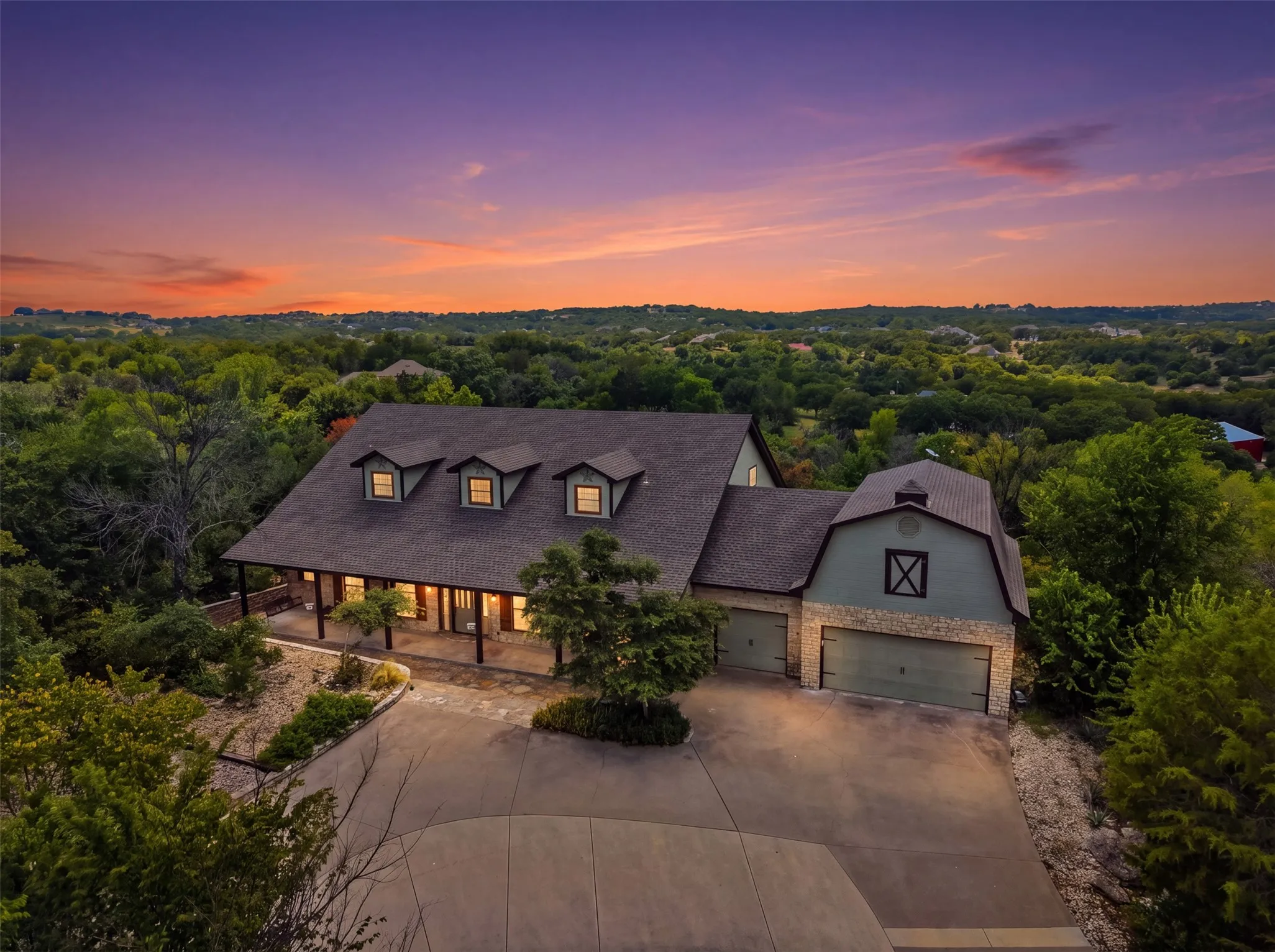 Single Family Residence For Sale in Parker County , 813 Remuda Drive, Fort Worth, Texas 76108, 4 Bedroom, 3 Bathroom, 3 Garage spaces, 4,381 Sqft, built in 1994, mls#21349872, Real Estate Agent in Fort Worth, Homes For Sale in Parker county, Homes For Sale in Fort Worth, Realtor in Fort Worth Texas, Real Estate Brokerage Independent Realty Texas, Luminita Cordes Realtor