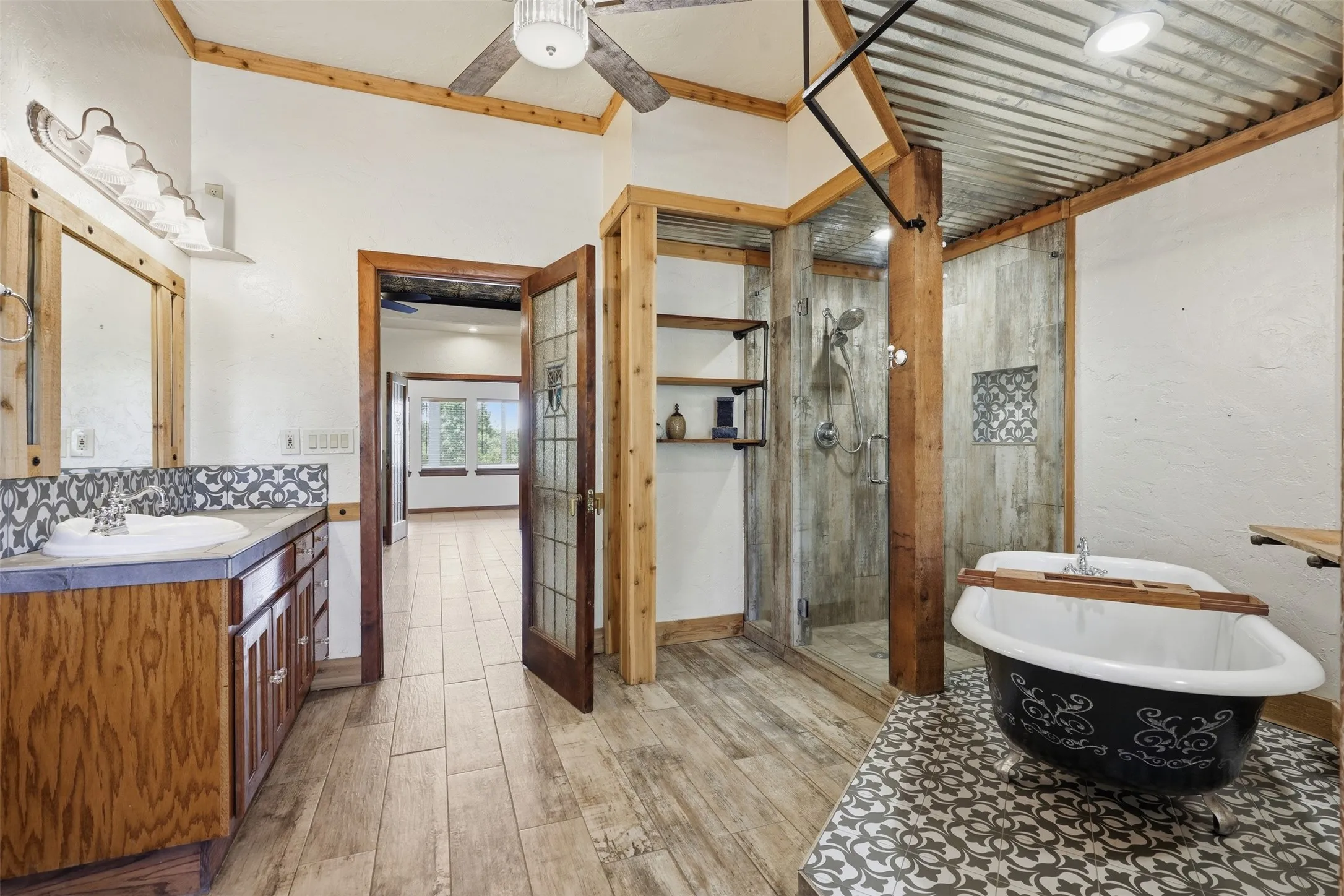Single Family Residence For Sale in Parker County , 813 Remuda Drive, Fort Worth, Texas 76108, 4 Bedroom, 3 Bathroom, 3 Garage spaces, 4,381 Sqft, built in 1994, mls#21349872, Real Estate Agent in Fort Worth, Homes For Sale in Parker county, Homes For Sale in Fort Worth, Realtor in Fort Worth Texas, Real Estate Brokerage Independent Realty Texas, Luminita Cordes Realtor
