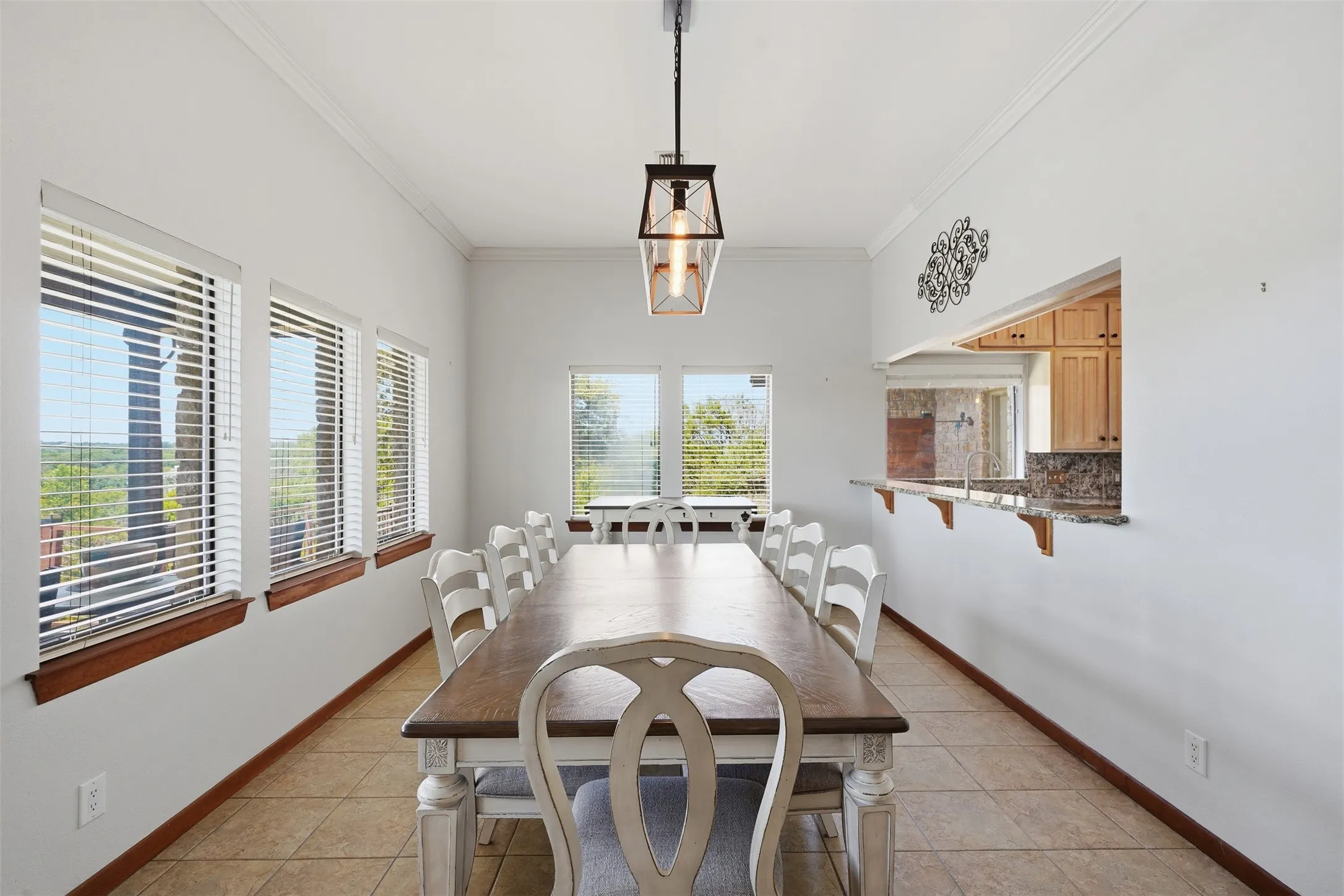 Single Family Residence For Sale in Parker County , 813 Remuda Drive, Fort Worth, Texas 76108, 4 Bedroom, 3 Bathroom, 3 Garage spaces, 4,381 Sqft, built in 1994, mls#21349872, Real Estate Agent in Fort Worth, Homes For Sale in Parker county, Homes For Sale in Fort Worth, Realtor in Fort Worth Texas, Real Estate Brokerage Independent Realty Texas, Luminita Cordes Realtor