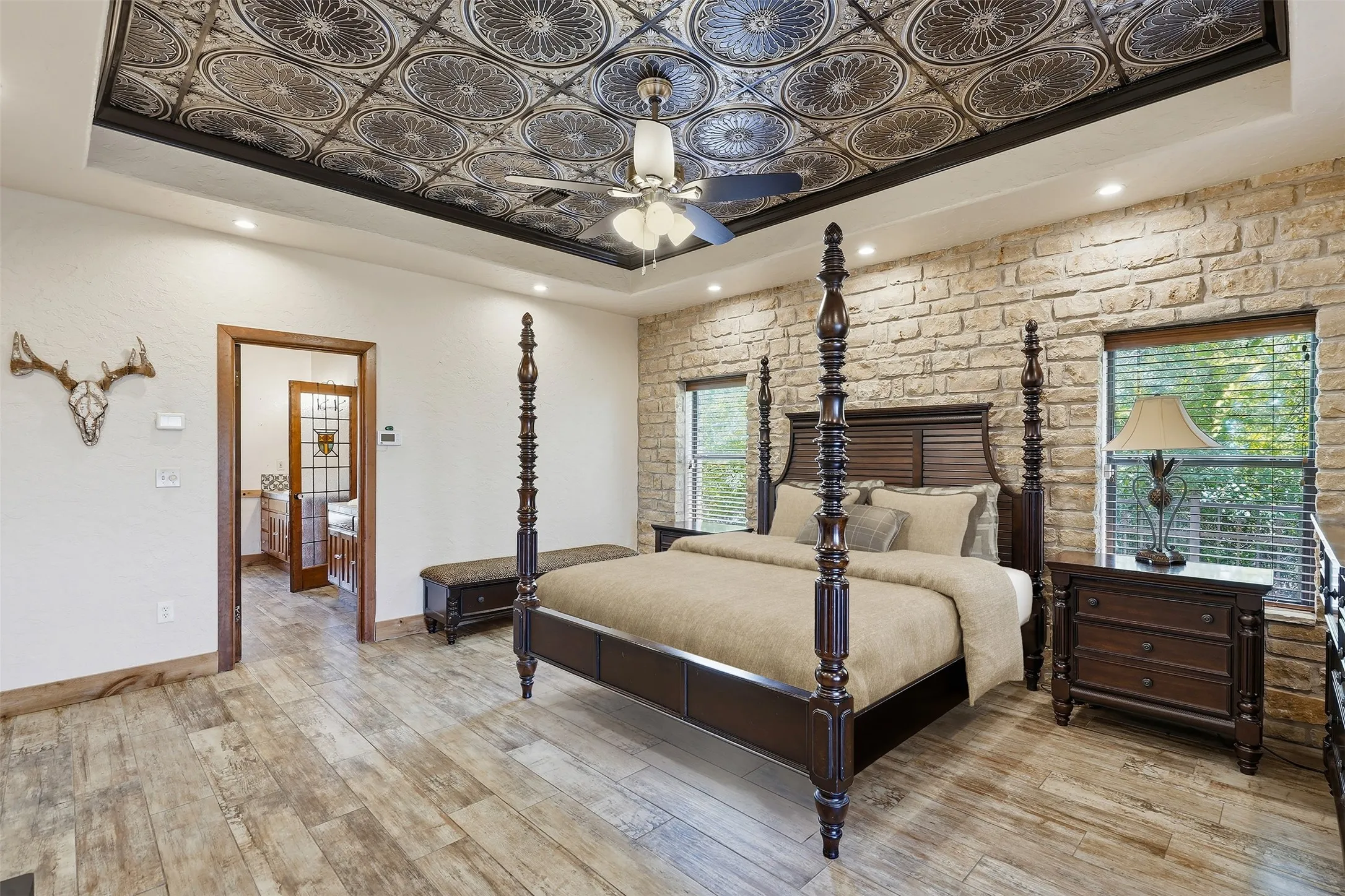 Single Family Residence For Sale in Parker County , 813 Remuda Drive, Fort Worth, Texas 76108, 4 Bedroom, 3 Bathroom, 3 Garage spaces, 4,381 Sqft, built in 1994, mls#21349872, Real Estate Agent in Fort Worth, Homes For Sale in Parker county, Homes For Sale in Fort Worth, Realtor in Fort Worth Texas, Real Estate Brokerage Independent Realty Texas, Luminita Cordes Realtor
