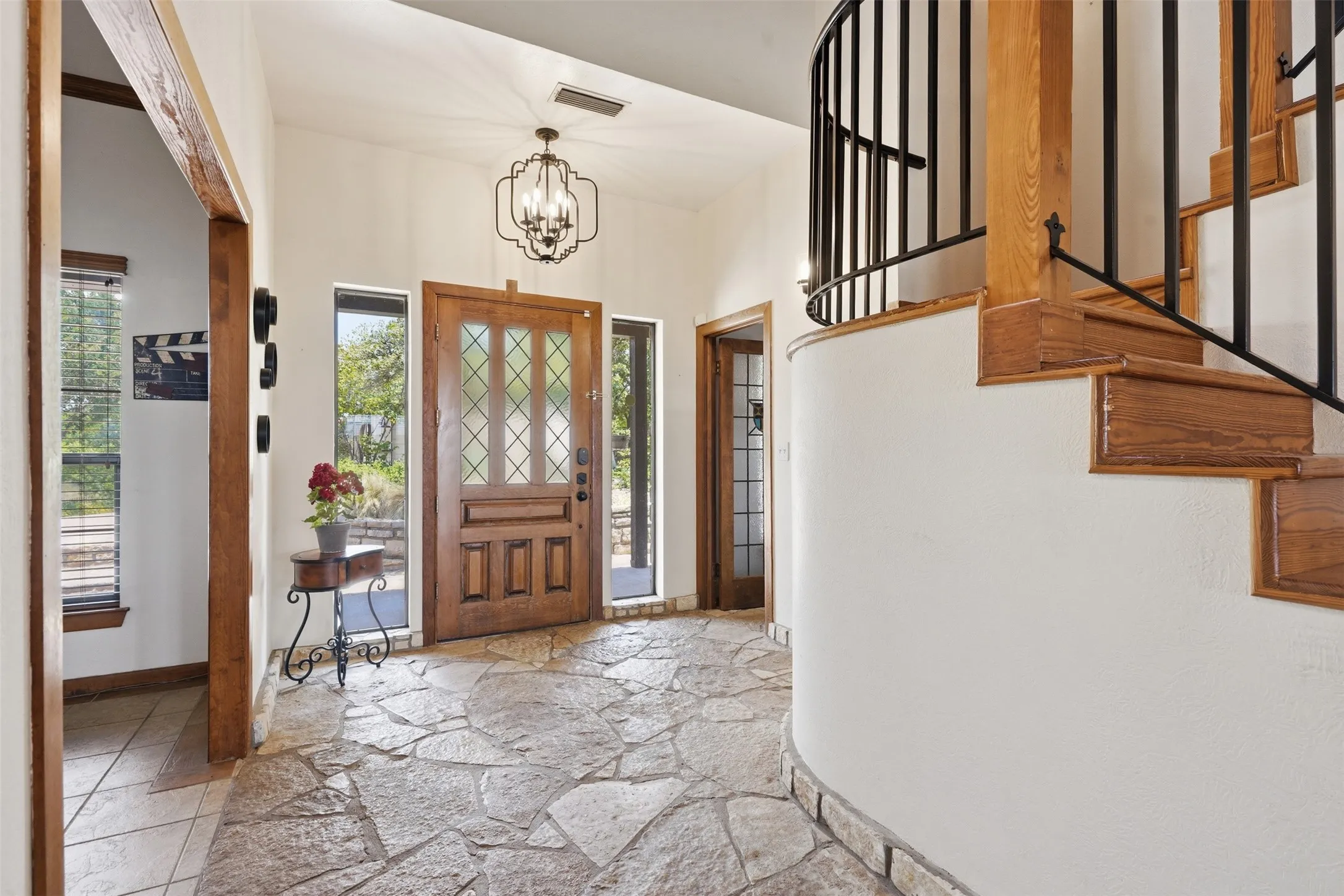 Single Family Residence For Sale in Parker County , 813 Remuda Drive, Fort Worth, Texas 76108, 4 Bedroom, 3 Bathroom, 3 Garage spaces, 4,381 Sqft, built in 1994, mls#21349872, Real Estate Agent in Fort Worth, Homes For Sale in Parker county, Homes For Sale in Fort Worth, Realtor in Fort Worth Texas, Real Estate Brokerage Independent Realty Texas, Luminita Cordes Realtor