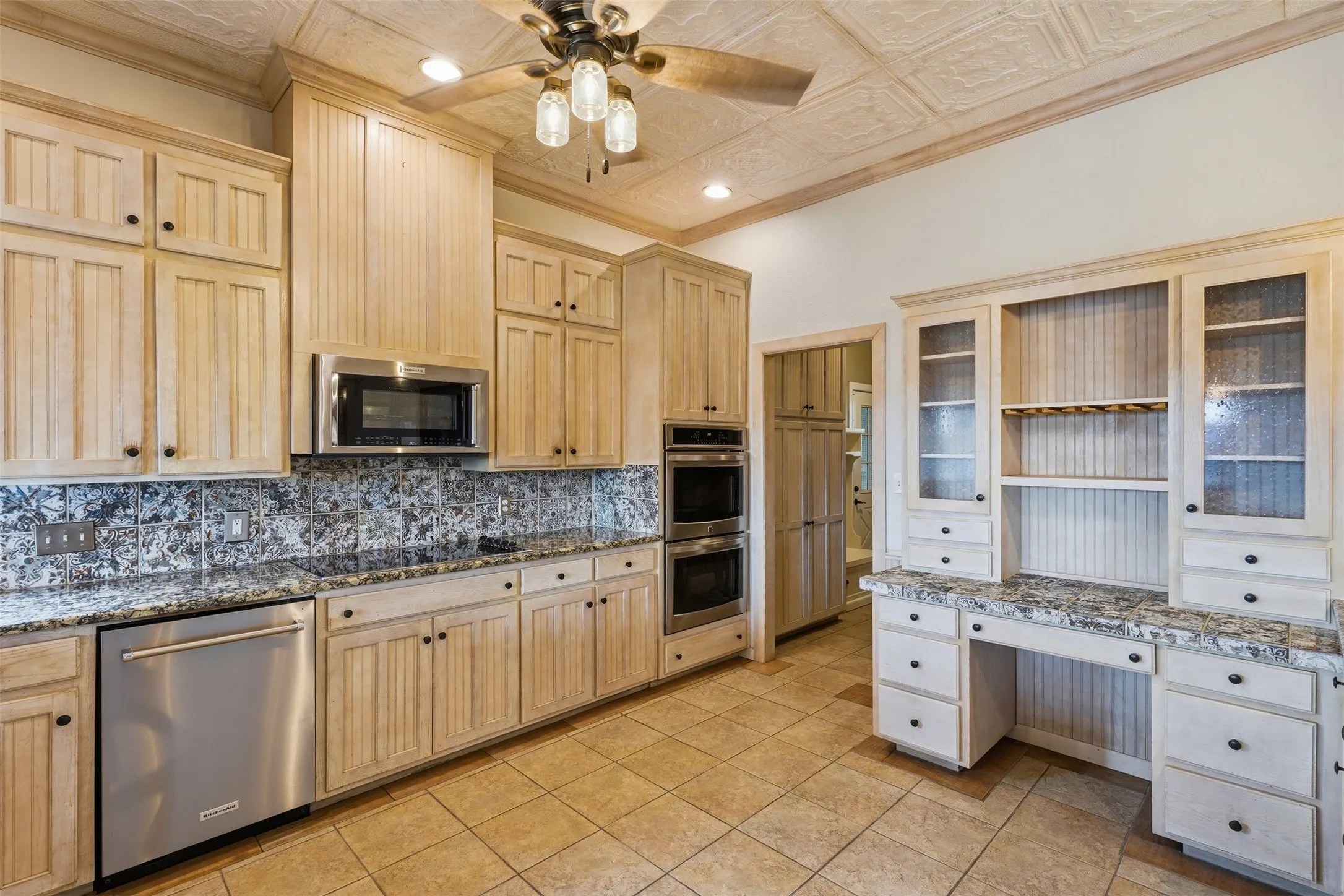 Single Family Residence For Sale in Parker County , 813 Remuda Drive, Fort Worth, Texas 76108, 4 Bedroom, 3 Bathroom, 3 Garage spaces, 4,381 Sqft, built in 1994, mls#21349872, Real Estate Agent in Fort Worth, Homes For Sale in Parker county, Homes For Sale in Fort Worth, Realtor in Fort Worth Texas, Real Estate Brokerage Independent Realty Texas, Luminita Cordes Realtor