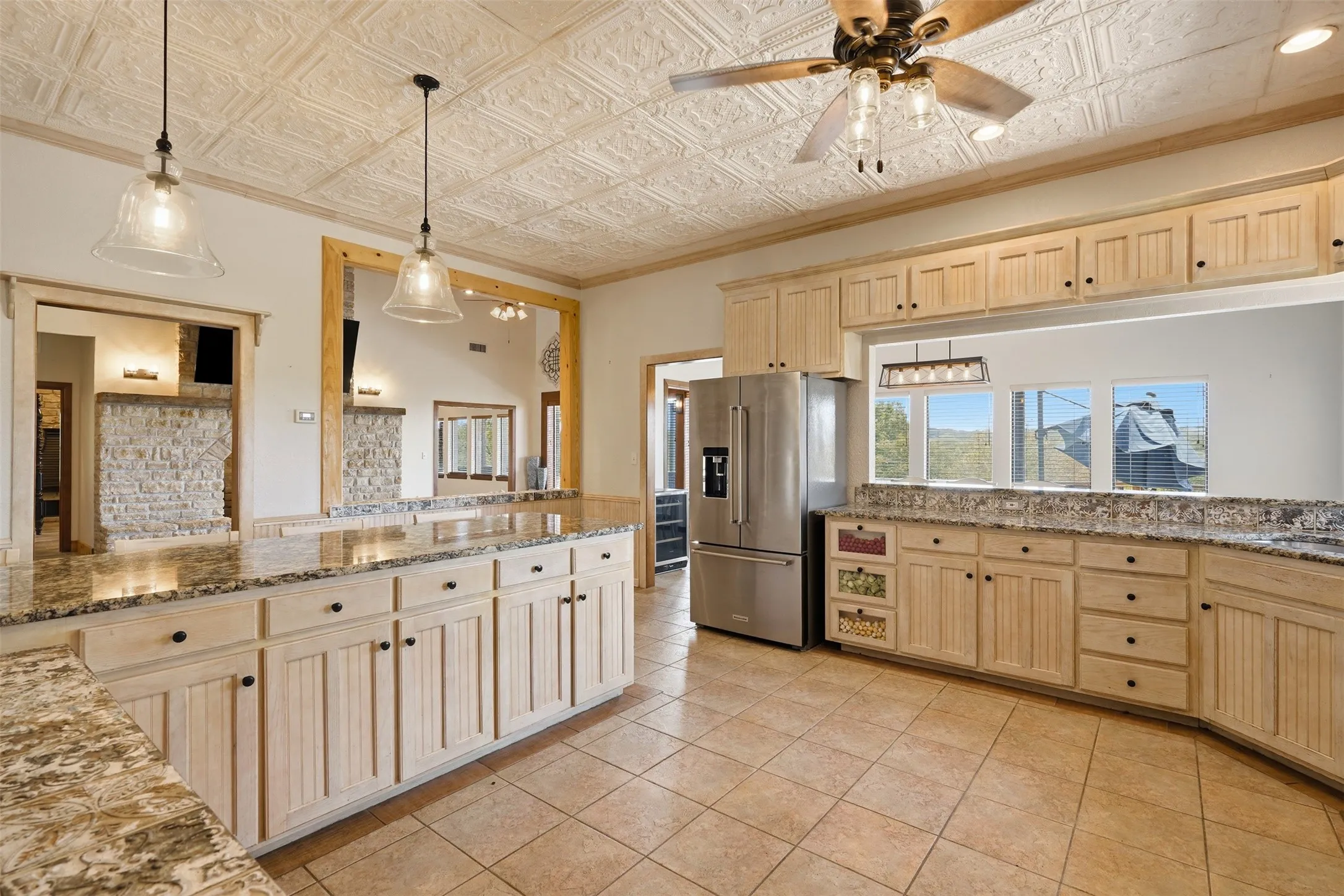 Single Family Residence For Sale in Parker County , 813 Remuda Drive, Fort Worth, Texas 76108, 4 Bedroom, 3 Bathroom, 3 Garage spaces, 4,381 Sqft, built in 1994, mls#21349872, Real Estate Agent in Fort Worth, Homes For Sale in Parker county, Homes For Sale in Fort Worth, Realtor in Fort Worth Texas, Real Estate Brokerage Independent Realty Texas, Luminita Cordes Realtor