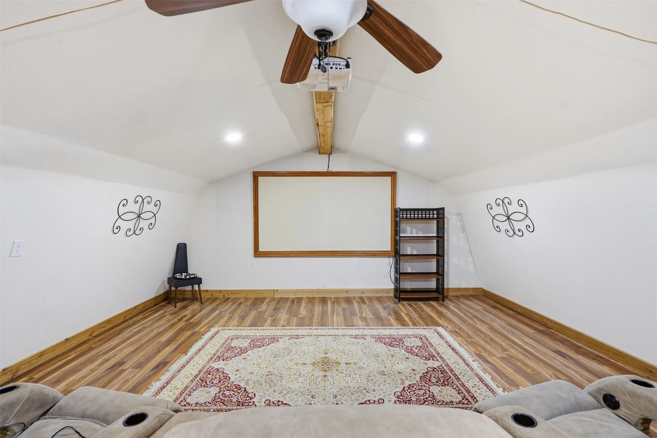 Single Family Residence For Sale in Parker County , 813 Remuda Drive, Fort Worth, Texas 76108, 4 Bedroom, 3 Bathroom, 3 Garage spaces, 4,381 Sqft, built in 1994, mls#21349872, Real Estate Agent in Fort Worth, Homes For Sale in Parker county, Homes For Sale in Fort Worth, Realtor in Fort Worth Texas, Real Estate Brokerage Independent Realty Texas, Luminita Cordes Realtor