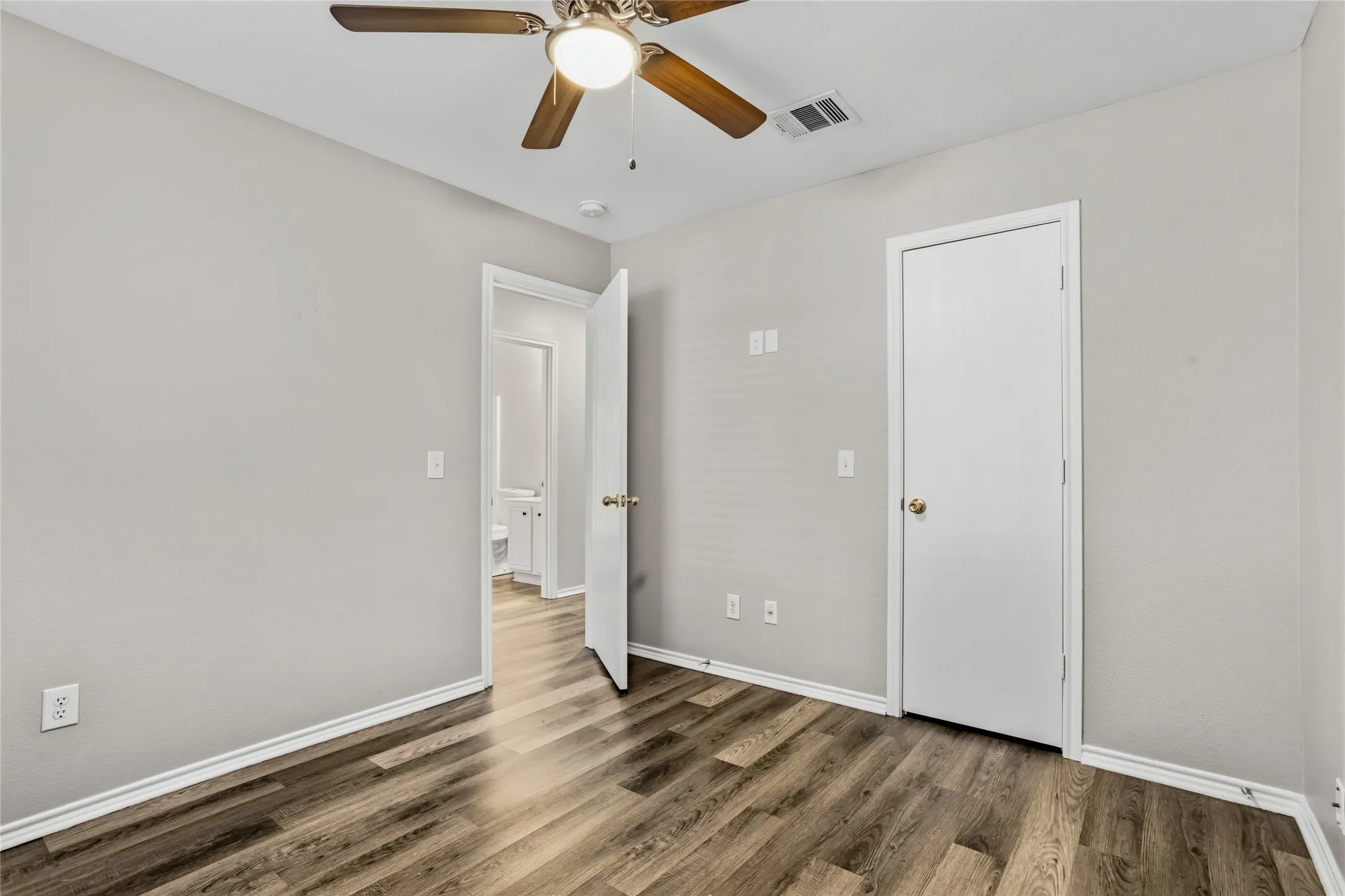 Single Family Residence For Sale in Collin County , 710 Fleming Street, Wylie, Texas 75098, 3 Bedroom, 2 Bathroom, 2 Garage spaces, 1,399 Sqft, built in 2005, mls#21349962, Real Estate Agent in Wylie, Homes For Sale in Collin county, Homes For Sale in Wylie, Realtor in Wylie Texas, Real Estate Brokerage Independent Realty Texas, Luminita Cordes Realtor