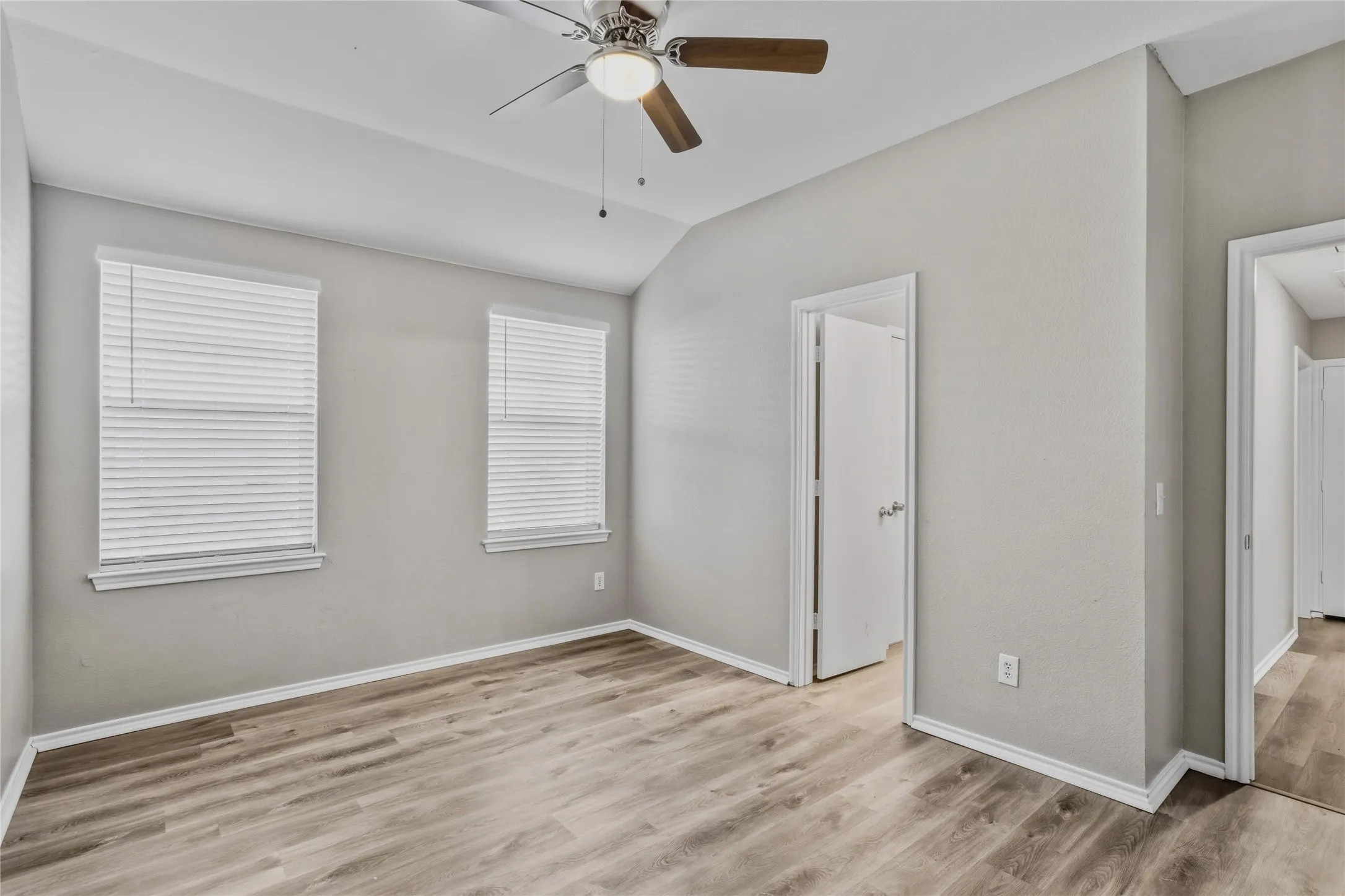 Single Family Residence For Sale in Collin County , 710 Fleming Street, Wylie, Texas 75098, 3 Bedroom, 2 Bathroom, 2 Garage spaces, 1,399 Sqft, built in 2005, mls#21349962, Real Estate Agent in Wylie, Homes For Sale in Collin county, Homes For Sale in Wylie, Realtor in Wylie Texas, Real Estate Brokerage Independent Realty Texas, Luminita Cordes Realtor