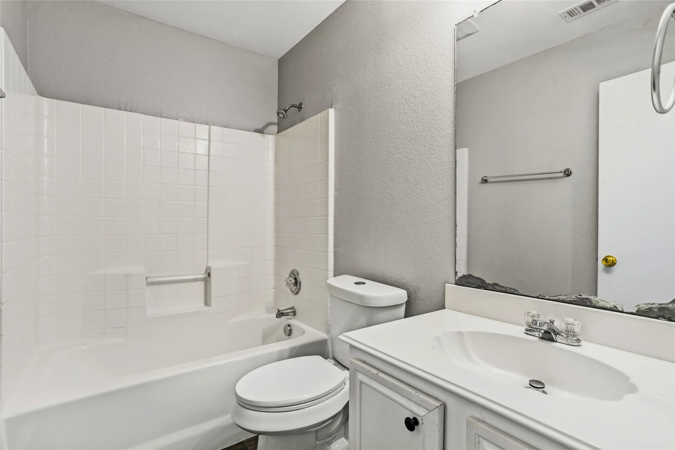 Single Family Residence For Sale in Collin County , 710 Fleming Street, Wylie, Texas 75098, 3 Bedroom, 2 Bathroom, 2 Garage spaces, 1,399 Sqft, built in 2005, mls#21349962, Real Estate Agent in Wylie, Homes For Sale in Collin county, Homes For Sale in Wylie, Realtor in Wylie Texas, Real Estate Brokerage Independent Realty Texas, Luminita Cordes Realtor