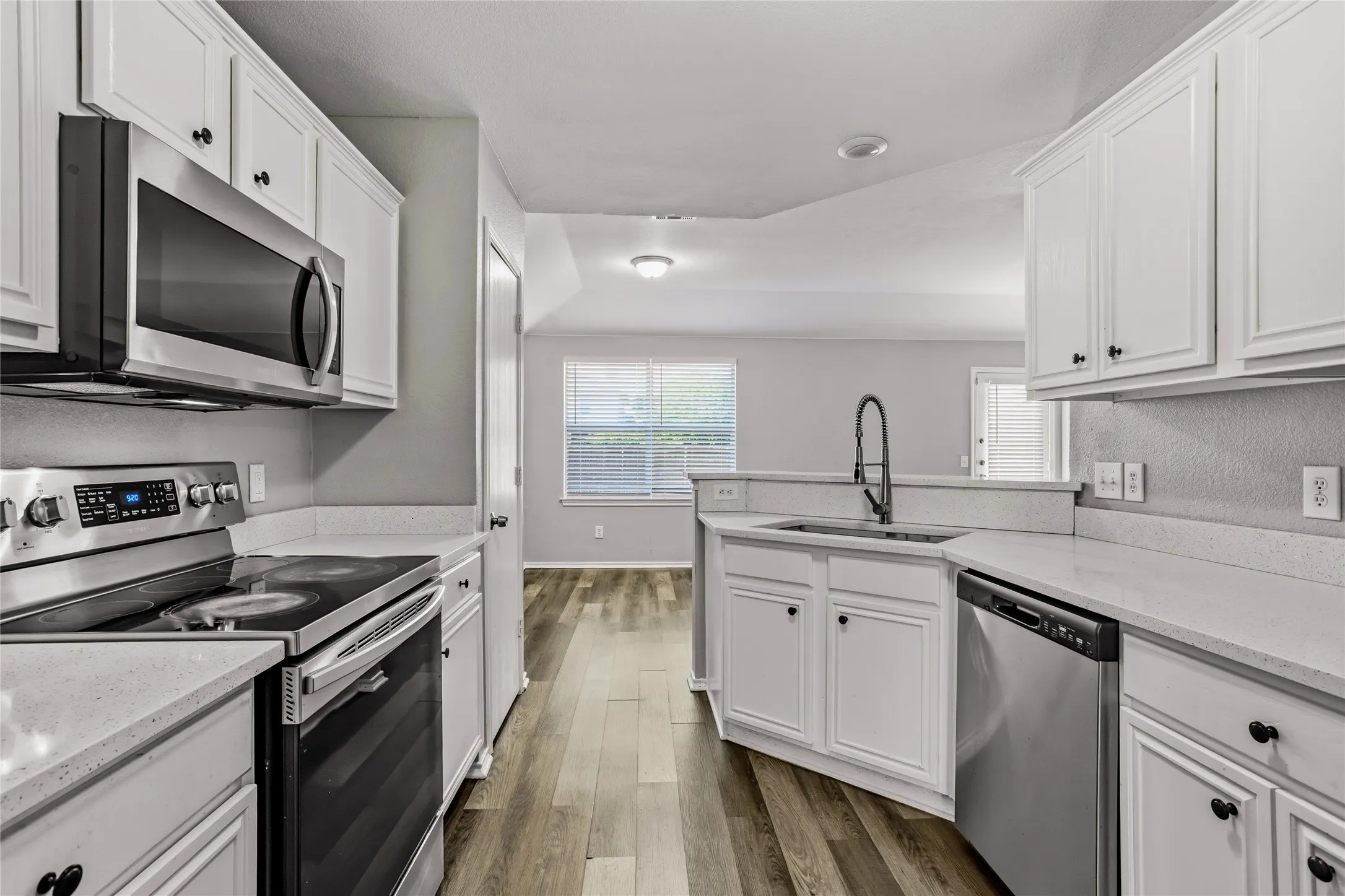 Single Family Residence For Sale in Collin County , 710 Fleming Street, Wylie, Texas 75098, 3 Bedroom, 2 Bathroom, 2 Garage spaces, 1,399 Sqft, built in 2005, mls#21349962, Real Estate Agent in Wylie, Homes For Sale in Collin county, Homes For Sale in Wylie, Realtor in Wylie Texas, Real Estate Brokerage Independent Realty Texas, Luminita Cordes Realtor