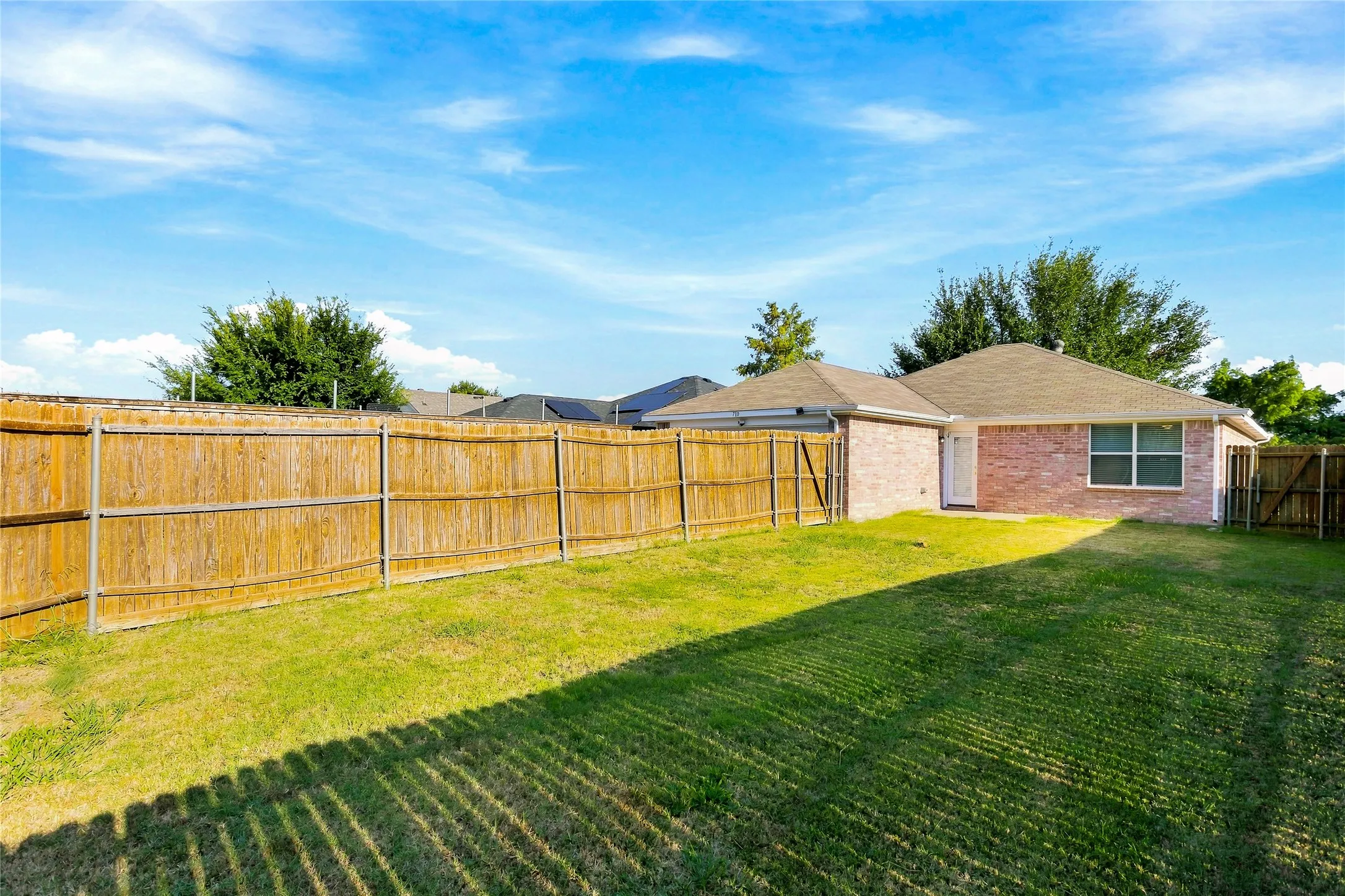 Single Family Residence For Sale in Collin County , 710 Fleming Street, Wylie, Texas 75098, 3 Bedroom, 2 Bathroom, 2 Garage spaces, 1,399 Sqft, built in 2005, mls#21349962, Real Estate Agent in Wylie, Homes For Sale in Collin county, Homes For Sale in Wylie, Realtor in Wylie Texas, Real Estate Brokerage Independent Realty Texas, Luminita Cordes Realtor