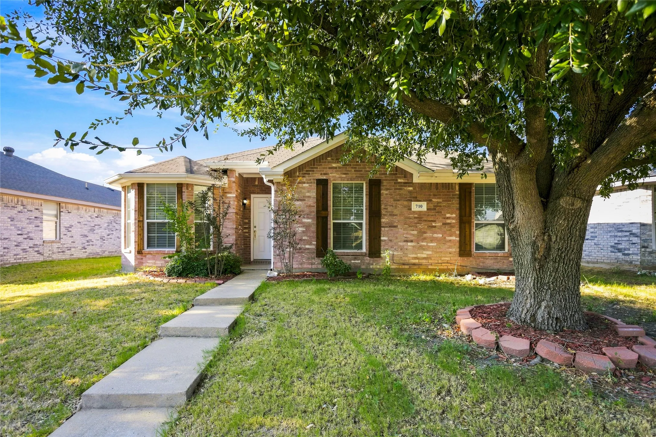 Single Family Residence For Sale in Collin County , 710 Fleming Street, Wylie, Texas 75098, 3 Bedroom, 2 Bathroom, 2 Garage spaces, 1,399 Sqft, built in 2005, mls#21349962, Real Estate Agent in Wylie, Homes For Sale in Collin county, Homes For Sale in Wylie, Realtor in Wylie Texas, Real Estate Brokerage Independent Realty Texas, Luminita Cordes Realtor