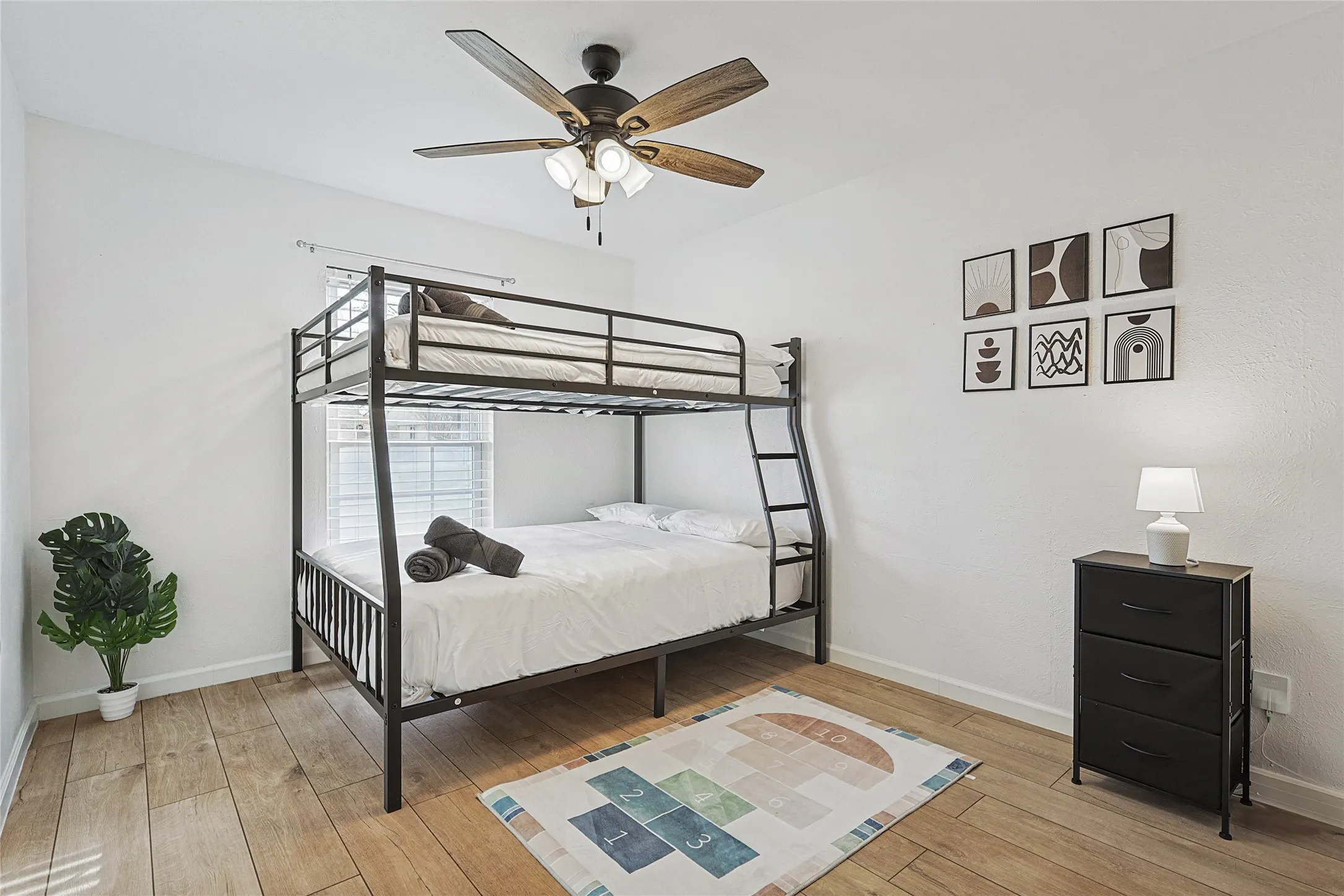 Single Family Residence For Rent in Denton County , 5632 Terry Street, The Colony, Texas 75056, 3 Bedrooms, 2 Bathrooms, 2 Garage spaces, 1,702 Sqft, built in 1983, Price $5,000, mls#21350215, Real Estate Agent in The Colony, Homes For Rent in Denton county, Homes For Rent in The Colony, Realtor in The Colony Texas, Real Estate Brokerage Independent Realty Texas, Luminita Cordes Realtor