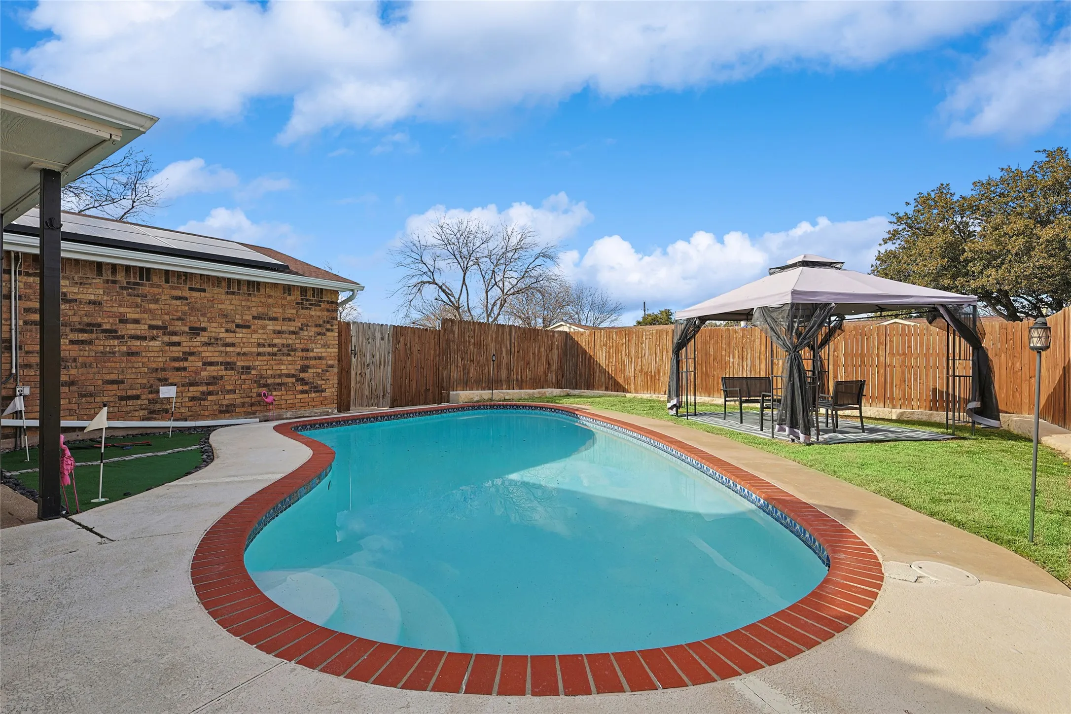 Single Family Residence For Rent in Denton County , 5632 Terry Street, The Colony, Texas 75056, 3 Bedrooms, 2 Bathrooms, 2 Garage spaces, 1,702 Sqft, built in 1983, Price $5,000, mls#21350215, Real Estate Agent in The Colony, Homes For Rent in Denton county, Homes For Rent in The Colony, Realtor in The Colony Texas, Real Estate Brokerage Independent Realty Texas, Luminita Cordes Realtor