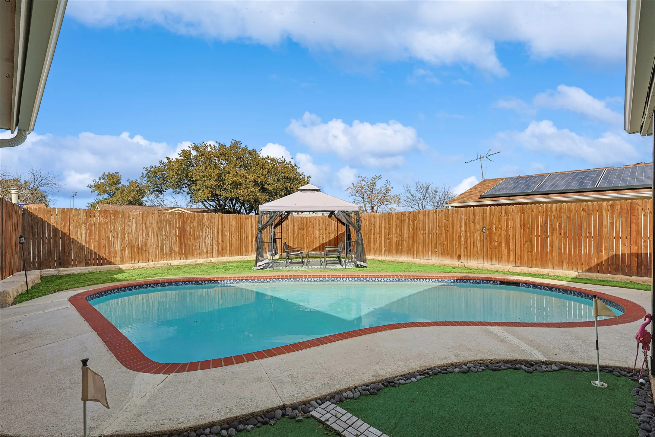 Single Family Residence For Rent in Denton County , 5632 Terry Street, The Colony, Texas 75056, 3 Bedrooms, 2 Bathrooms, 2 Garage spaces, 1,702 Sqft, built in 1983, Price $5,000, mls#21350215, Real Estate Agent in The Colony, Homes For Rent in Denton county, Homes For Rent in The Colony, Realtor in The Colony Texas, Real Estate Brokerage Independent Realty Texas, Luminita Cordes Realtor