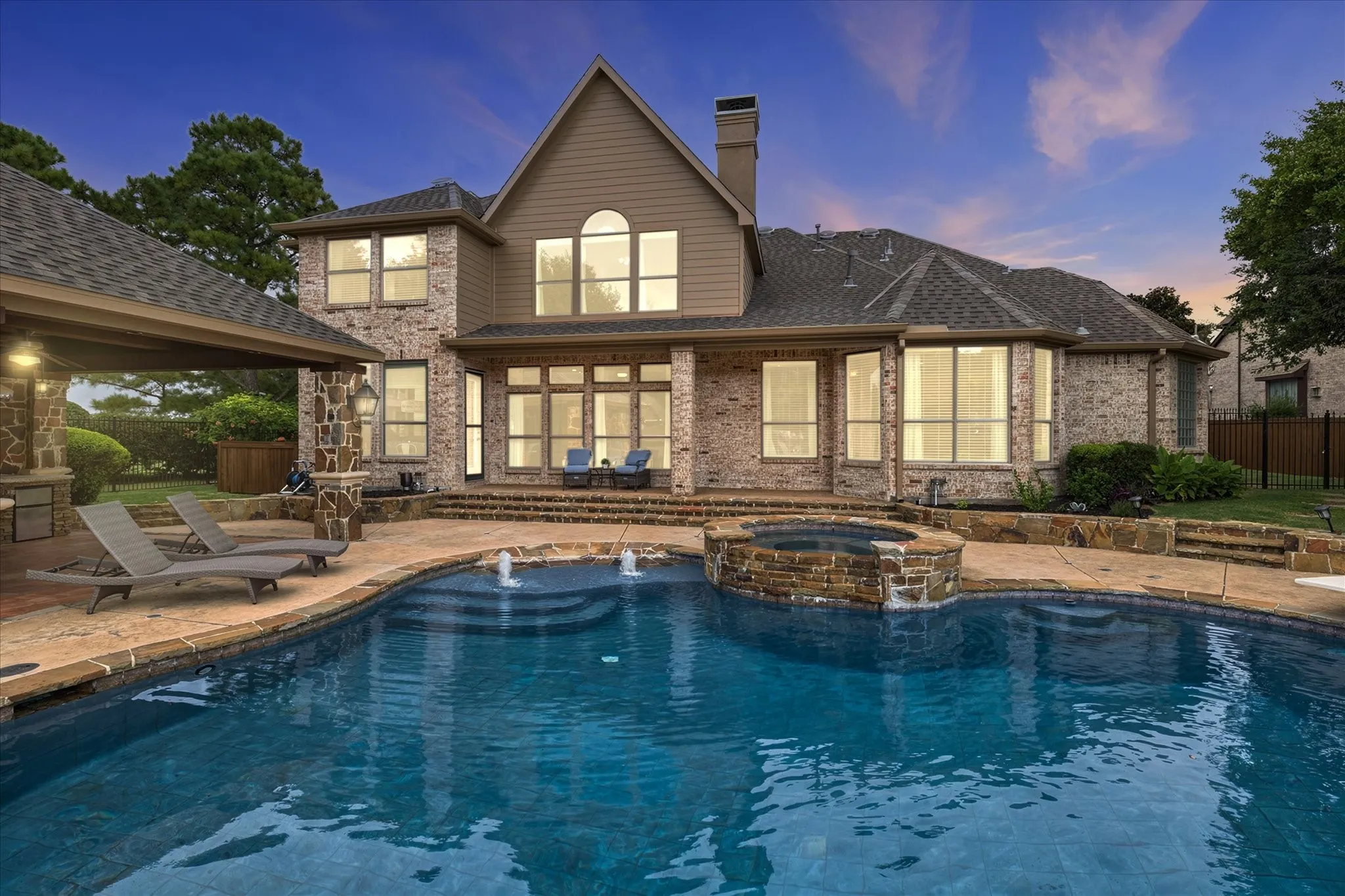 Single Family Residence For Sale in Tarrant County , 421 Copperfield Street, Southlake, Texas 76092, 4 Bedroom, 5 Bathroom, 3 Garage spaces, 4,323 Sqft, built in 2005, mls#21348988, Real Estate Agent in Southlake, Homes For Sale in Tarrant county, Homes For Sale in Southlake, Realtor in Southlake Texas, Real Estate Brokerage Independent Realty Texas, Luminita Cordes Realtor