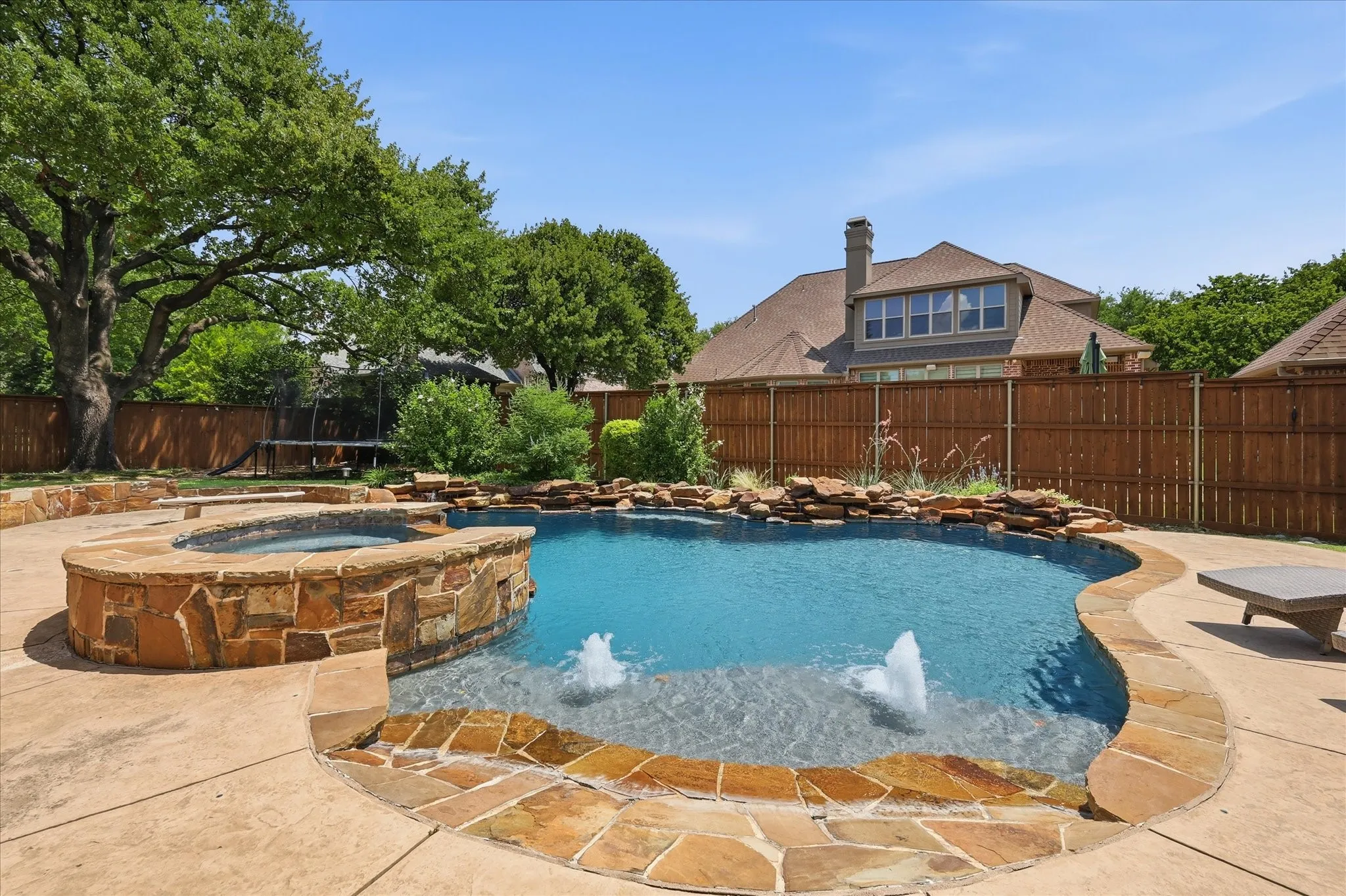 Single Family Residence For Sale in Tarrant County , 421 Copperfield Street, Southlake, Texas 76092, 4 Bedroom, 5 Bathroom, 3 Garage spaces, 4,323 Sqft, built in 2005, mls#21348988, Real Estate Agent in Southlake, Homes For Sale in Tarrant county, Homes For Sale in Southlake, Realtor in Southlake Texas, Real Estate Brokerage Independent Realty Texas, Luminita Cordes Realtor