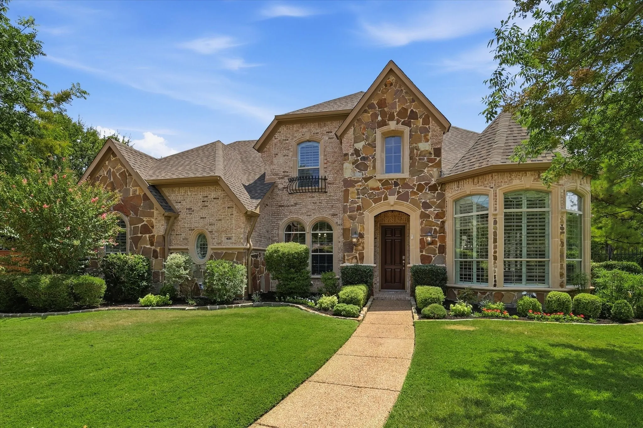 Single Family Residence For Sale in Tarrant County , 421 Copperfield Street, Southlake, Texas 76092, 4 Bedroom, 5 Bathroom, 3 Garage spaces, 4,323 Sqft, built in 2005, mls#21348988, Real Estate Agent in Southlake, Homes For Sale in Tarrant county, Homes For Sale in Southlake, Realtor in Southlake Texas, Real Estate Brokerage Independent Realty Texas, Luminita Cordes Realtor