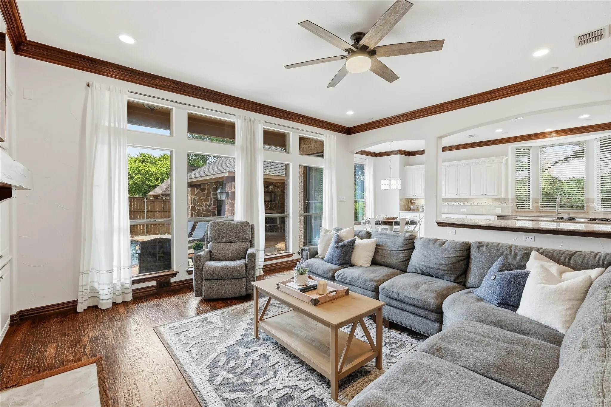 Single Family Residence For Sale in Tarrant County , 421 Copperfield Street, Southlake, Texas 76092, 4 Bedroom, 5 Bathroom, 3 Garage spaces, 4,323 Sqft, built in 2005, mls#21348988, Real Estate Agent in Southlake, Homes For Sale in Tarrant county, Homes For Sale in Southlake, Realtor in Southlake Texas, Real Estate Brokerage Independent Realty Texas, Luminita Cordes Realtor