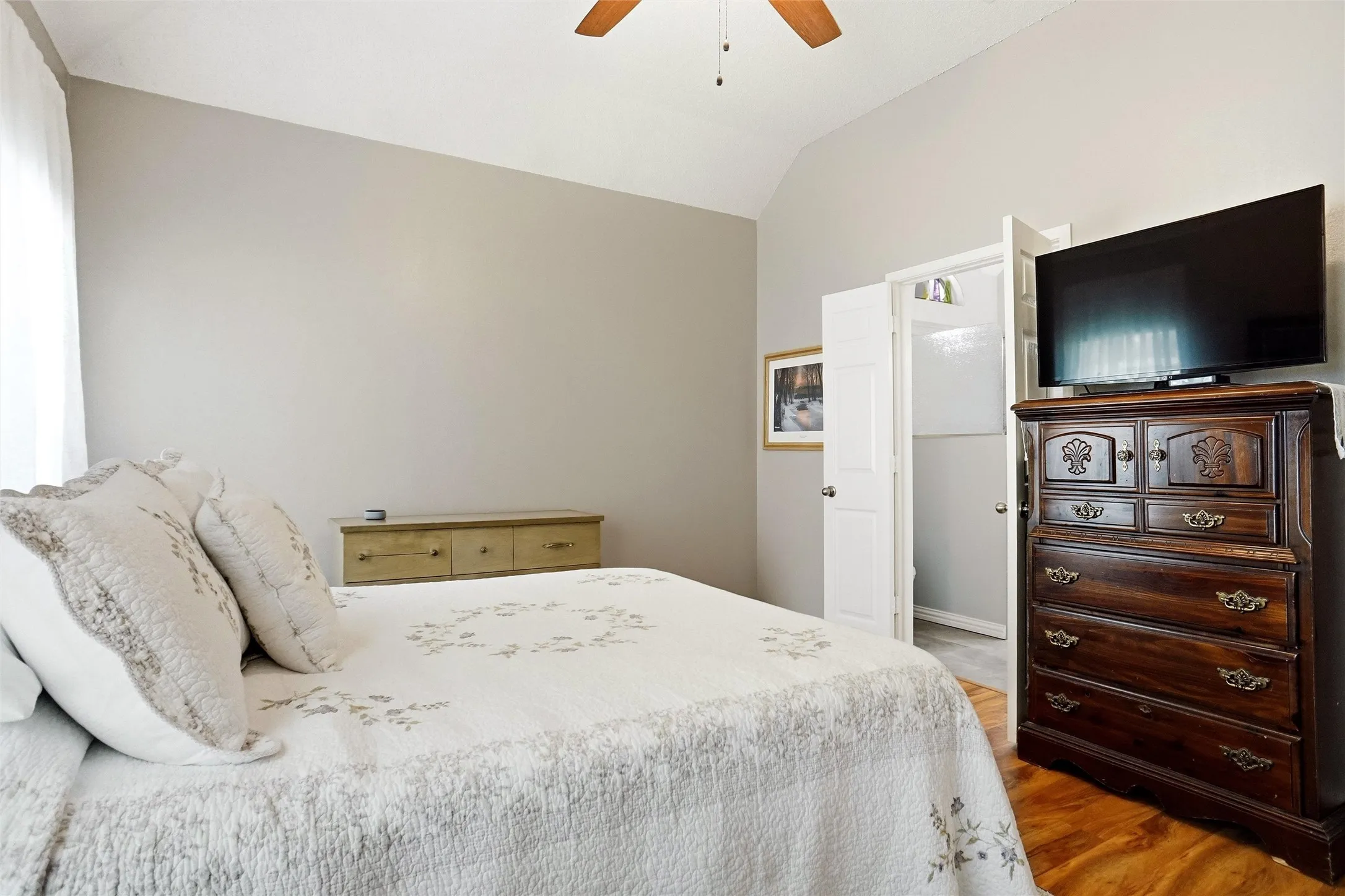 Single Family Residence For Sale in Tarrant County , 6951 Chaco Trail, Fort Worth, Texas 76137, 4 Bedroom, 2 Bathroom, 2 Garage spaces, 1,298 Sqft, built in 1998, mls#21350288, Real Estate Agent in Fort Worth, Homes For Sale in Tarrant county, Homes For Sale in Fort Worth, Realtor in Fort Worth Texas, Real Estate Brokerage Independent Realty Texas, Luminita Cordes Realtor