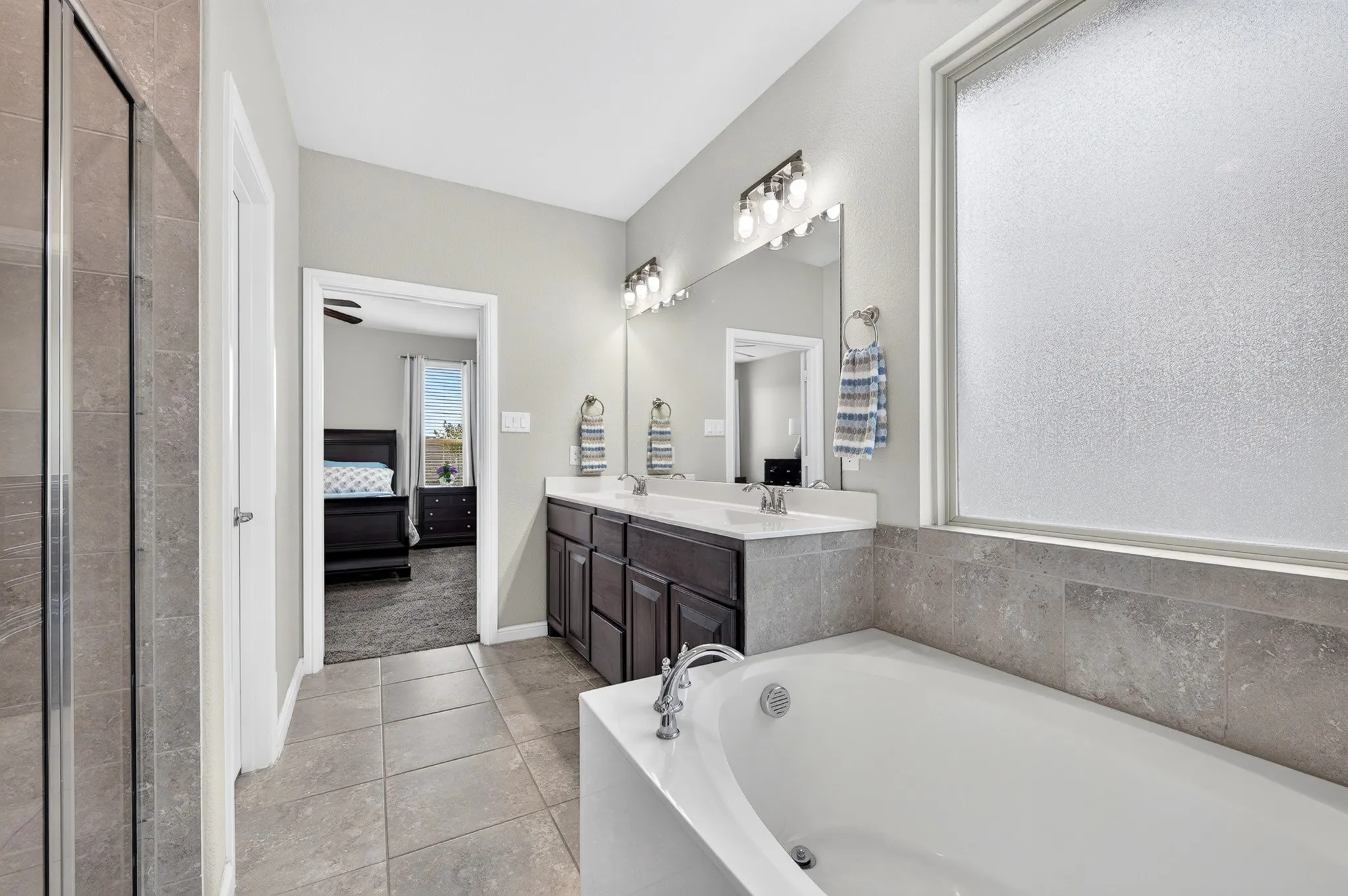 Single Family Residence For Sale in Denton County , 1328 Canary Lane, Argyle, Texas 76226, 3 Bedroom, 2 Bathroom, 2 Garage spaces, 2,040 Sqft, built in 2018, mls#21348442, Real Estate Agent in Argyle, Homes For Sale in Denton county, Homes For Sale in Argyle, Realtor in Argyle Texas, Real Estate Brokerage Independent Realty Texas, Luminita Cordes Realtor
