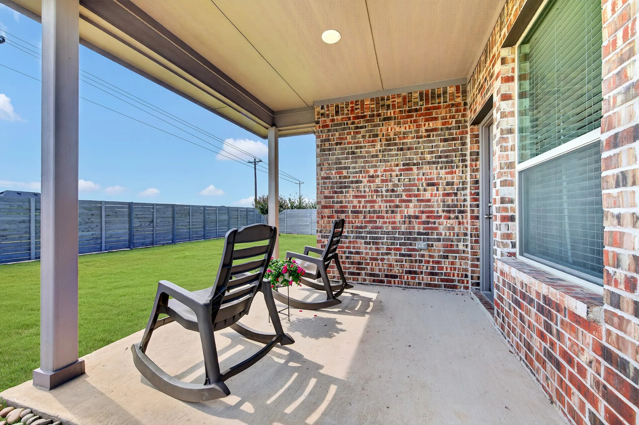 Single Family Residence For Sale in Denton County , 1328 Canary Lane, Argyle, Texas 76226, 3 Bedroom, 2 Bathroom, 2 Garage spaces, 2,040 Sqft, built in 2018, mls#21348442, Real Estate Agent in Argyle, Homes For Sale in Denton county, Homes For Sale in Argyle, Realtor in Argyle Texas, Real Estate Brokerage Independent Realty Texas, Luminita Cordes Realtor