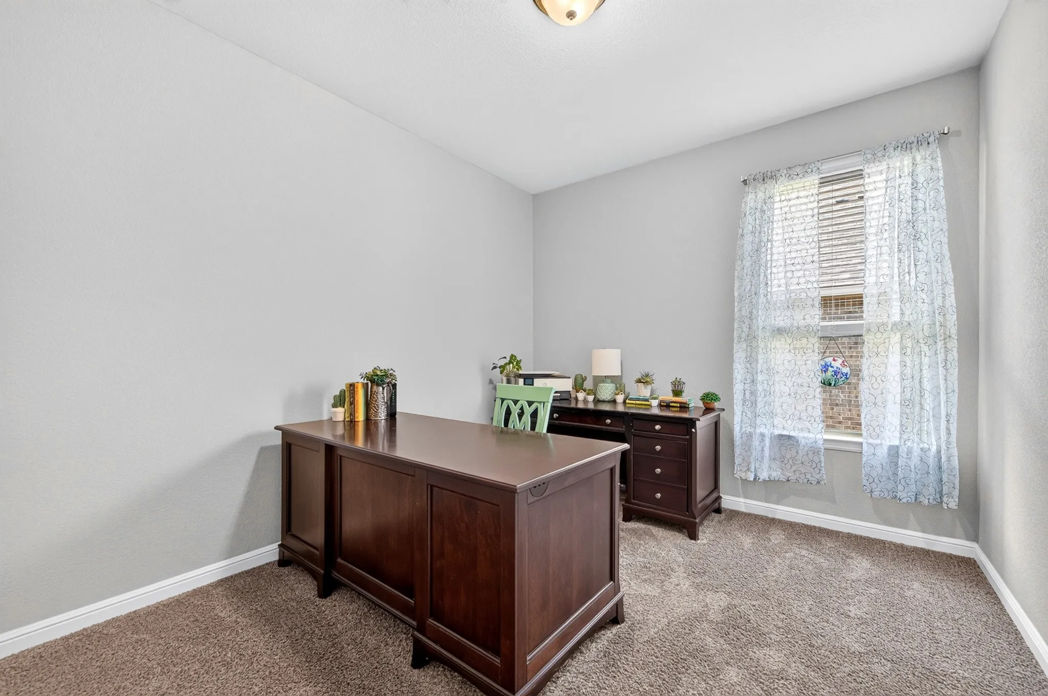 Single Family Residence For Sale in Denton County , 1328 Canary Lane, Argyle, Texas 76226, 3 Bedroom, 2 Bathroom, 2 Garage spaces, 2,040 Sqft, built in 2018, mls#21348442, Real Estate Agent in Argyle, Homes For Sale in Denton county, Homes For Sale in Argyle, Realtor in Argyle Texas, Real Estate Brokerage Independent Realty Texas, Luminita Cordes Realtor