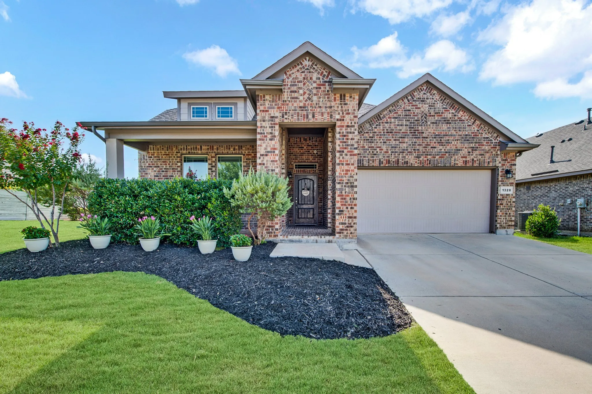 Single Family Residence For Sale in Denton County , 1328 Canary Lane, Argyle, Texas 76226, 3 Bedroom, 2 Bathroom, 2 Garage spaces, 2,040 Sqft, built in 2018, mls#21348442, Real Estate Agent in Argyle, Homes For Sale in Denton county, Homes For Sale in Argyle, Realtor in Argyle Texas, Real Estate Brokerage Independent Realty Texas, Luminita Cordes Realtor