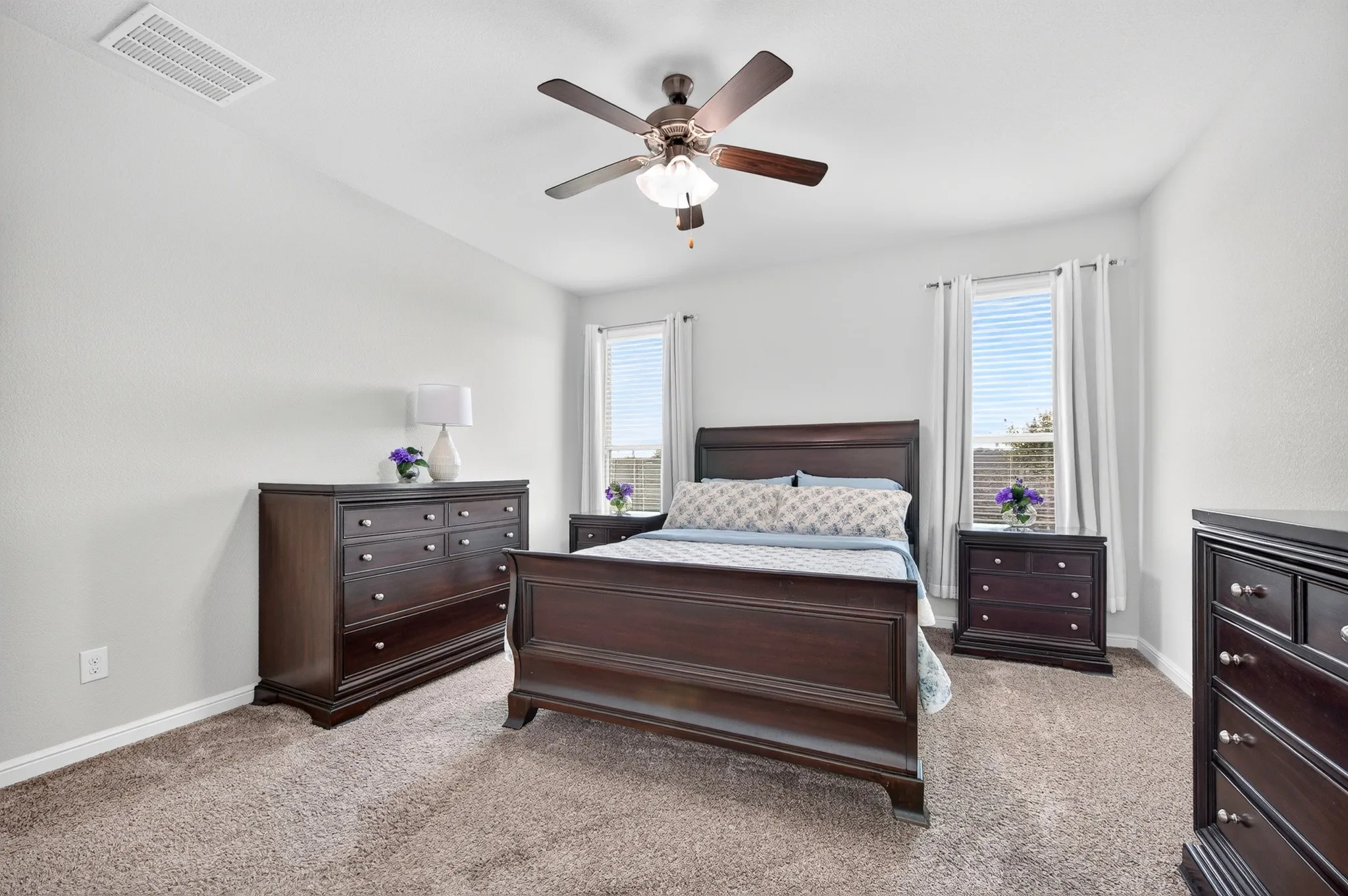 Single Family Residence For Sale in Denton County , 1328 Canary Lane, Argyle, Texas 76226, 3 Bedroom, 2 Bathroom, 2 Garage spaces, 2,040 Sqft, built in 2018, mls#21348442, Real Estate Agent in Argyle, Homes For Sale in Denton county, Homes For Sale in Argyle, Realtor in Argyle Texas, Real Estate Brokerage Independent Realty Texas, Luminita Cordes Realtor