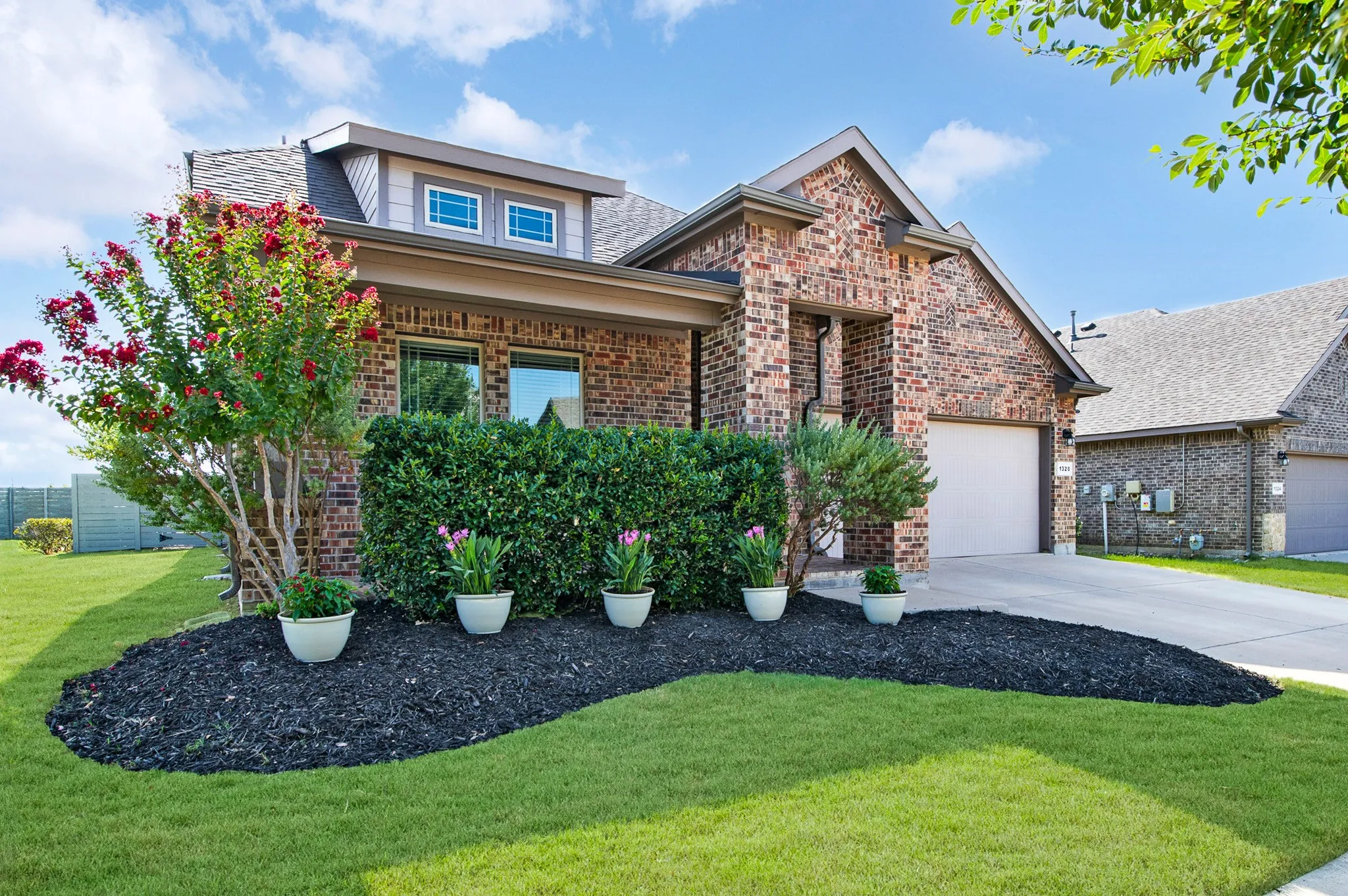 Single Family Residence For Sale in Denton County , 1328 Canary Lane, Argyle, Texas 76226, 3 Bedroom, 2 Bathroom, 2 Garage spaces, 2,040 Sqft, built in 2018, mls#21348442, Real Estate Agent in Argyle, Homes For Sale in Denton county, Homes For Sale in Argyle, Realtor in Argyle Texas, Real Estate Brokerage Independent Realty Texas, Luminita Cordes Realtor