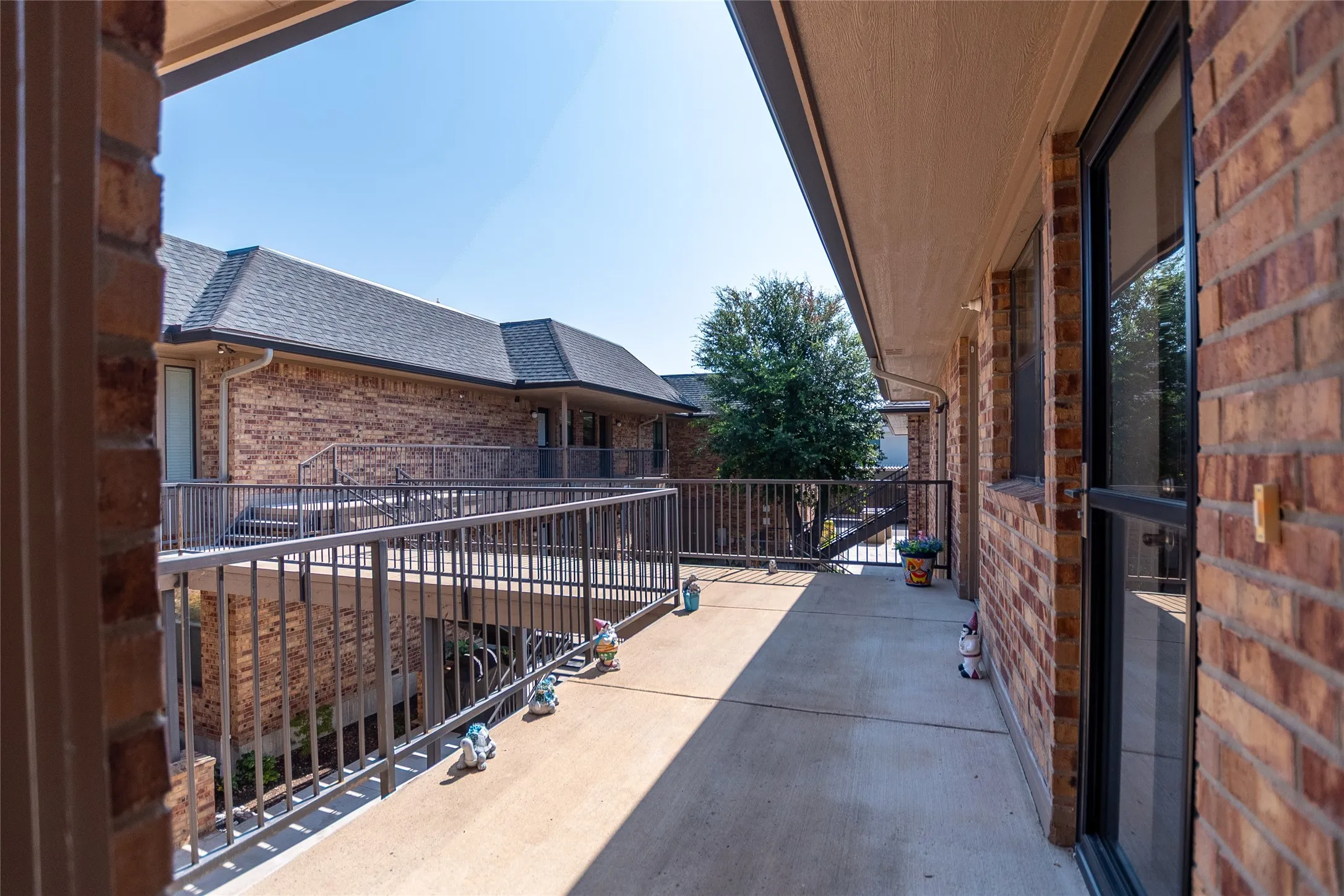 Condominium For Sale in Dallas County , 10660 Park Village Place Unit C, Dallas, Texas 75230, 1 Bedroom, 1 Bathroom, Garage spaces, 678 Sqft, built in 2021, mls#21344128, Real Estate Agent in Dallas, Homes For Sale in Dallas county, Homes For Sale in Dallas, Realtor in Dallas Texas, Real Estate Brokerage Independent Realty Texas, Luminita Cordes Realtor