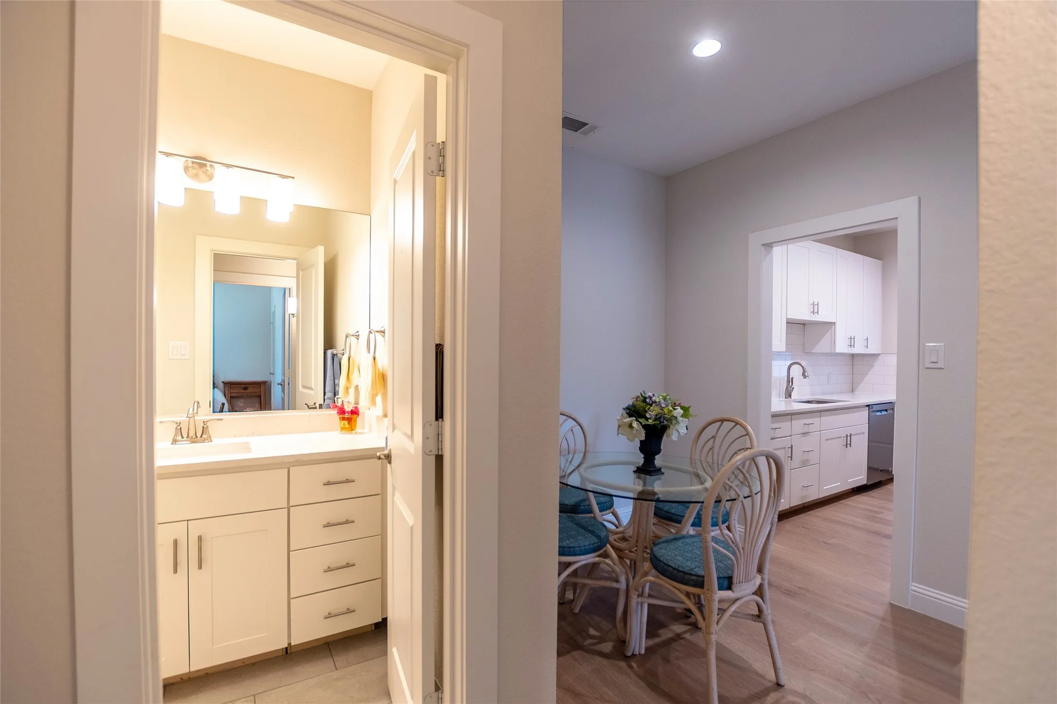 Condominium For Sale in Dallas County , 10660 Park Village Place Unit C, Dallas, Texas 75230, 1 Bedroom, 1 Bathroom, Garage spaces, 678 Sqft, built in 2021, mls#21344128, Real Estate Agent in Dallas, Homes For Sale in Dallas county, Homes For Sale in Dallas, Realtor in Dallas Texas, Real Estate Brokerage Independent Realty Texas, Luminita Cordes Realtor